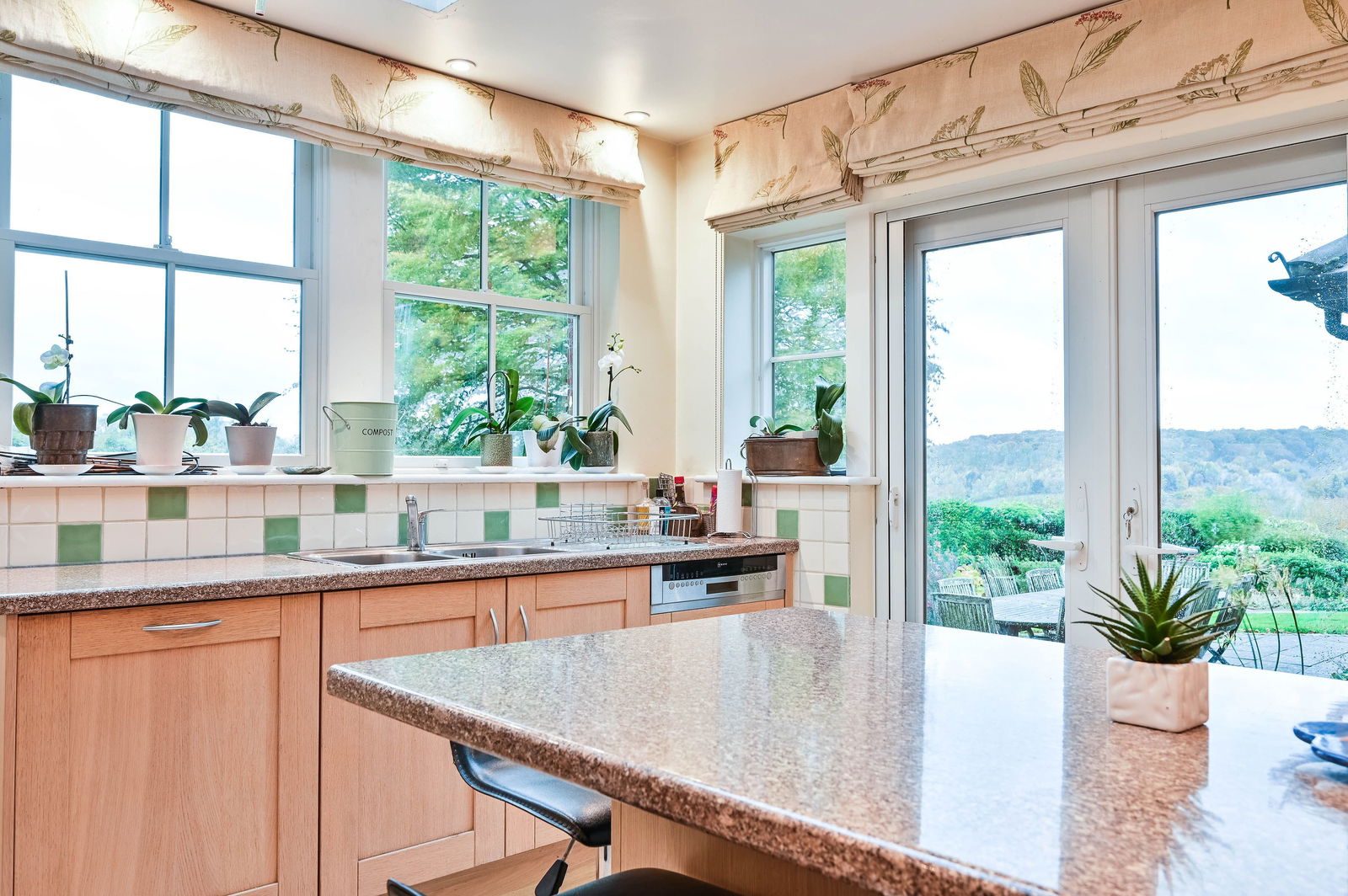 4 bed semi-detached house to rent in Chapel Lane, Leatherhead  - Property Image 10