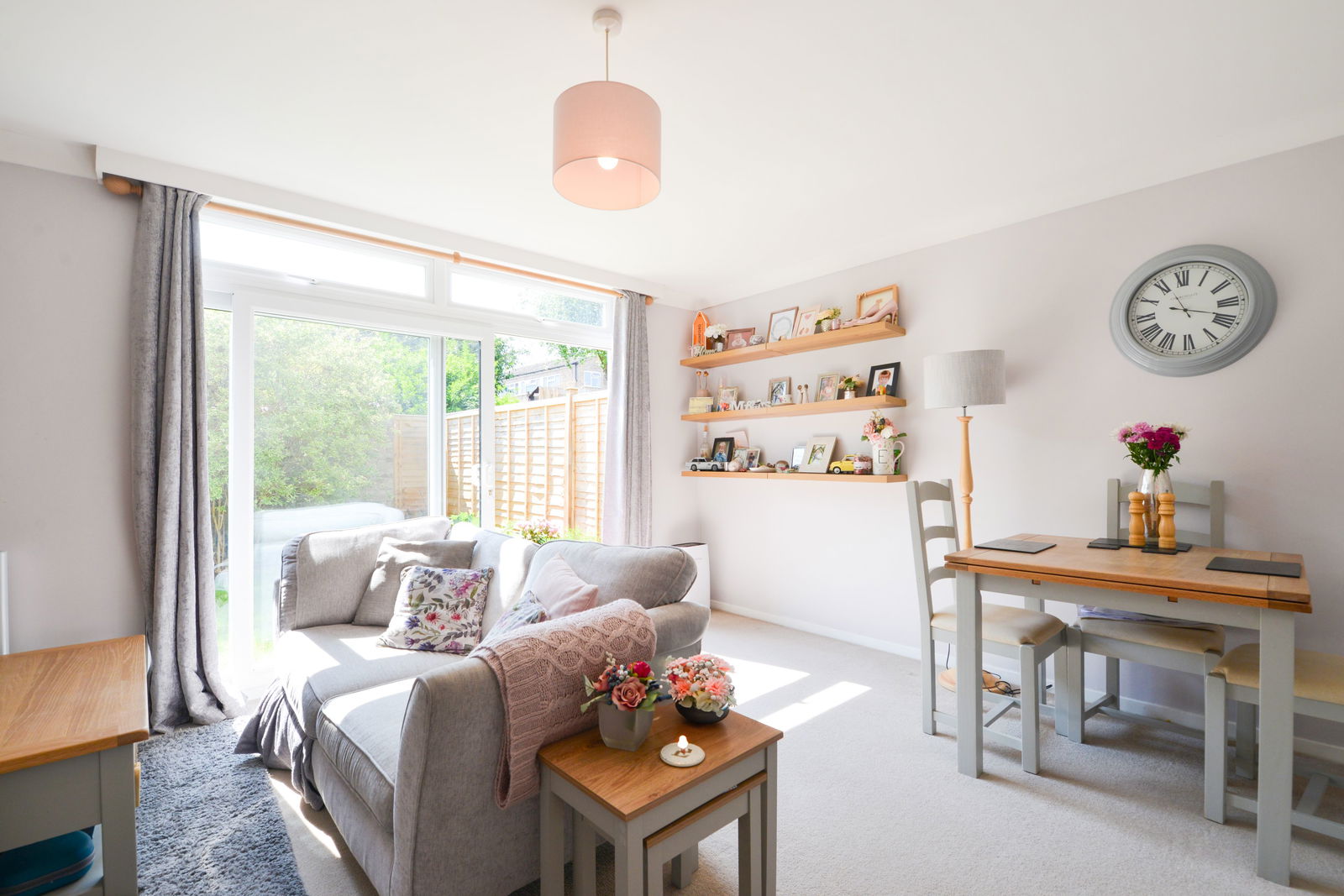 2 bed flat for sale in Elmswood, Leatherhead 4