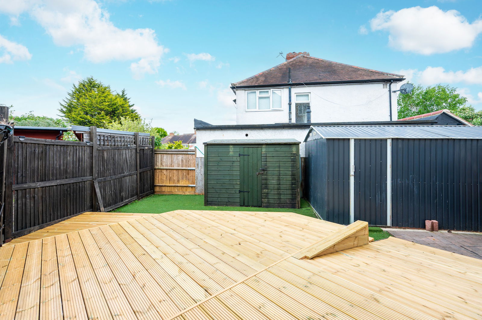 3 bed semi-detached house for sale in Windsor Avenue, Sutton  - Property Image 12