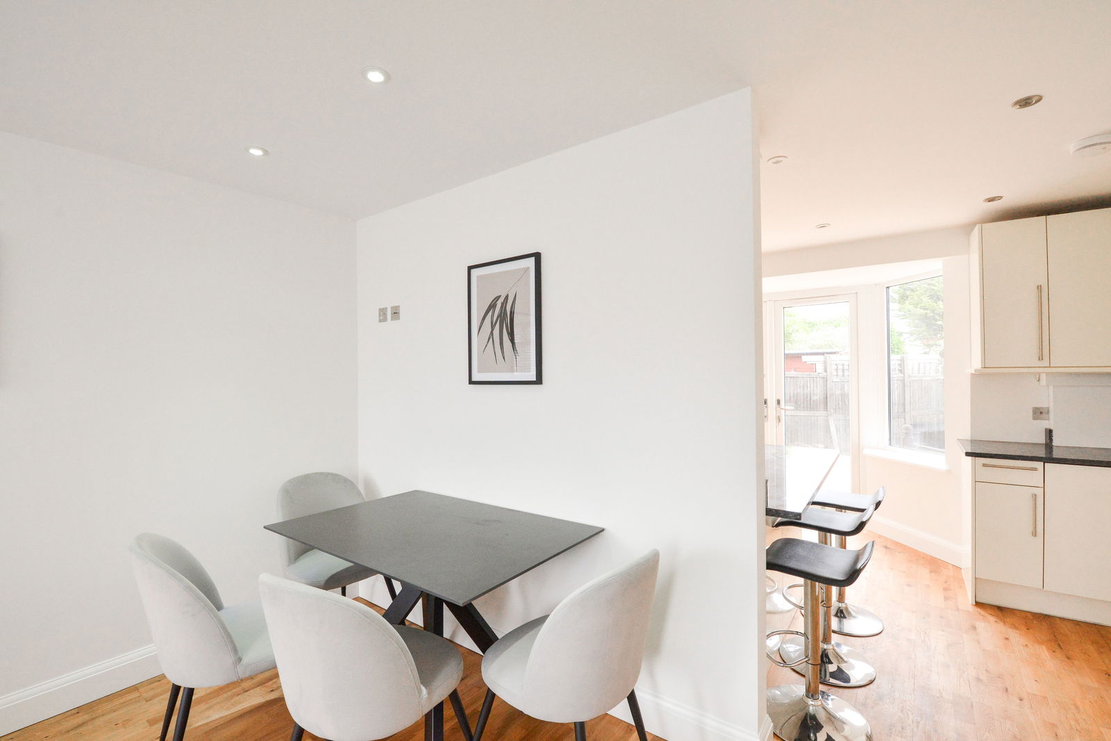 3 bed semi-detached house for sale in Windsor Avenue, Sutton 7