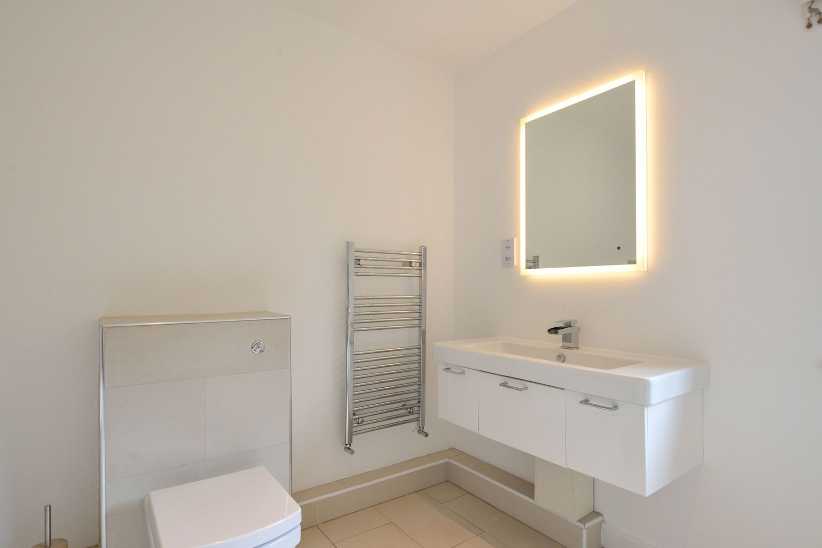 5 bed detached house to rent in Bookhurst Road, Cranleigh 17