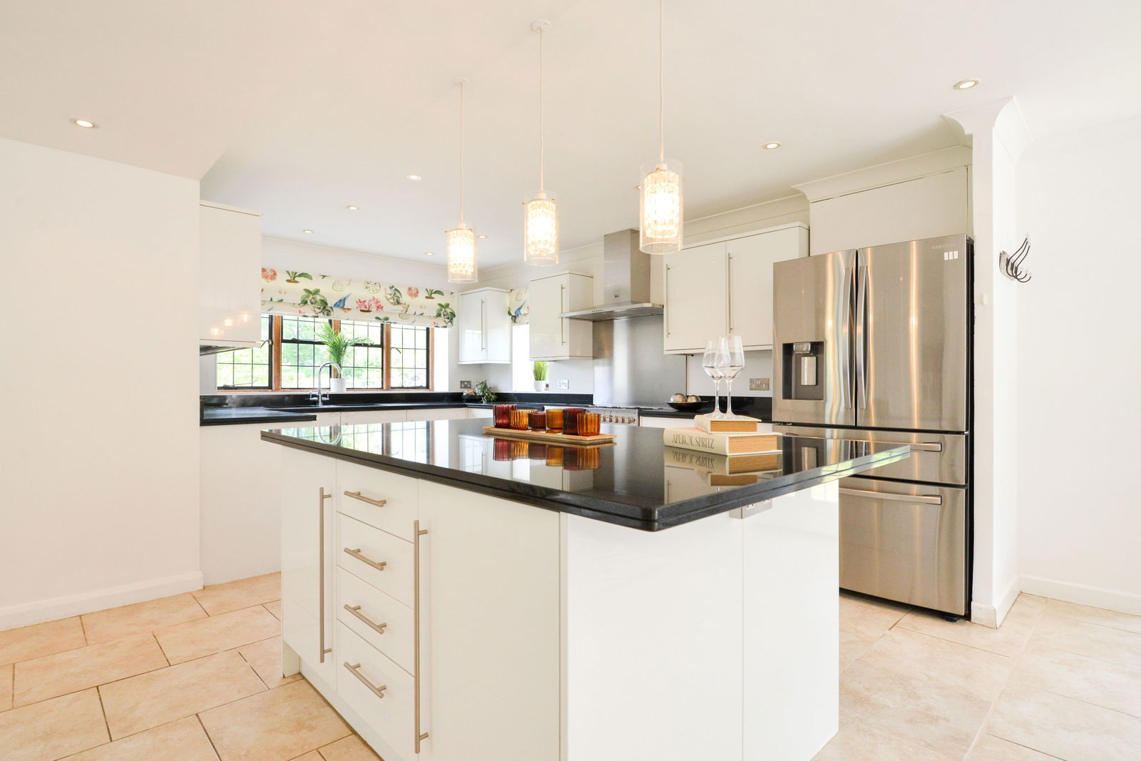 5 bed detached house to rent in Bookhurst Road, Cranleigh 7