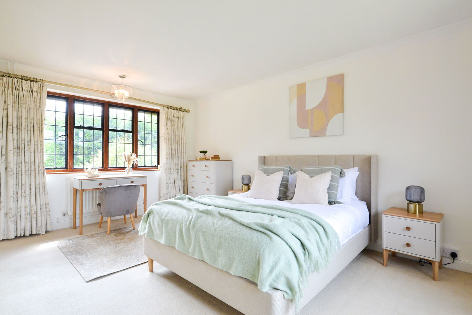 5 bed detached house to rent in Bookhurst Road, Cranleigh 14