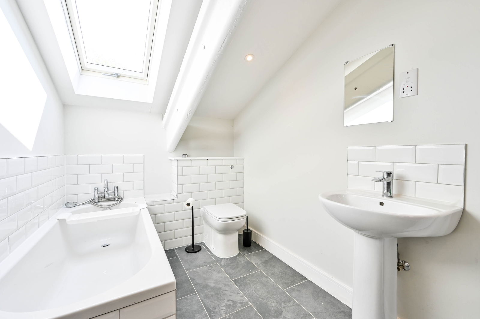 3 bed terraced house for sale, Alfold 9