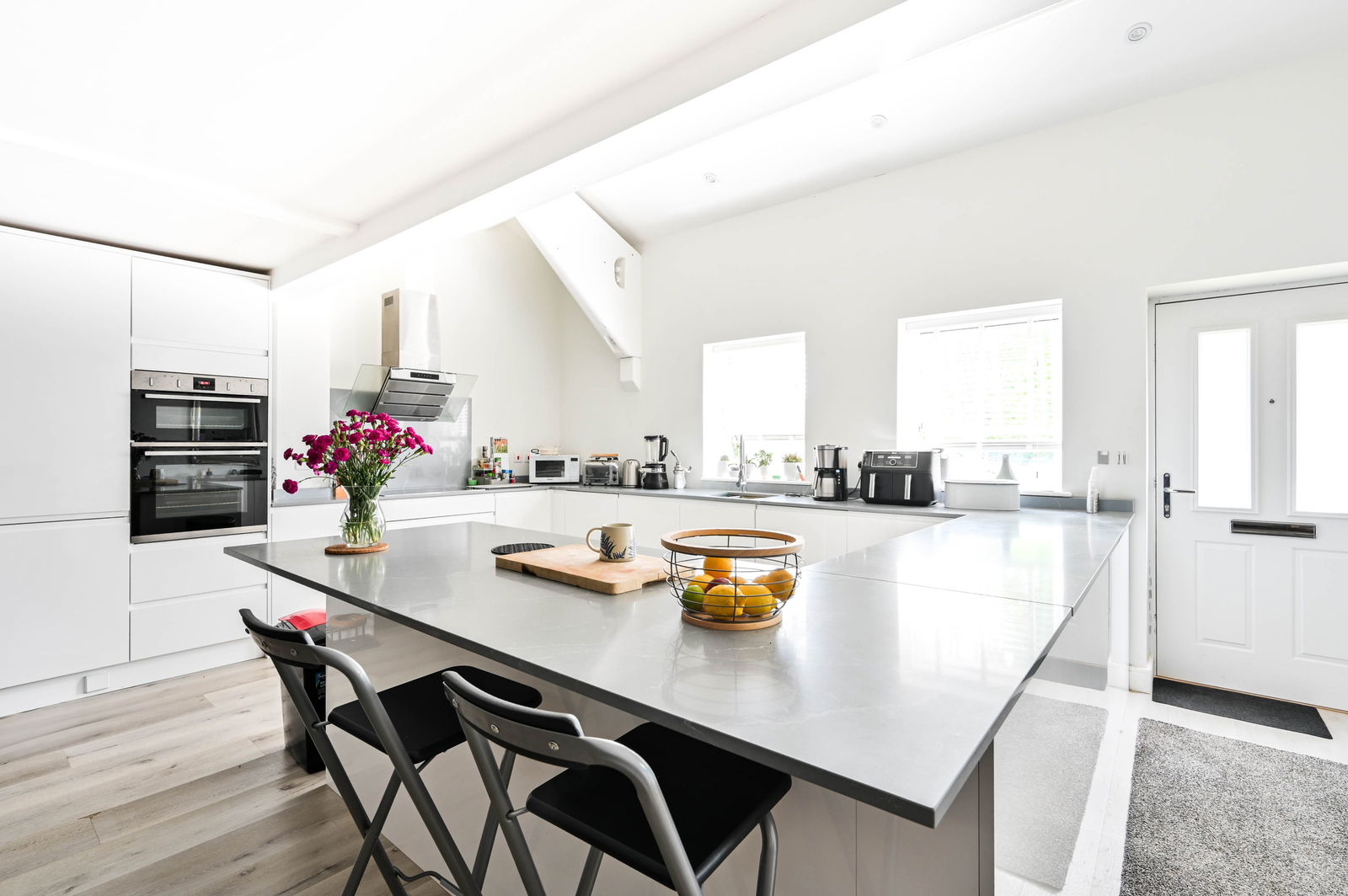 3 bed terraced house for sale, Alfold 3