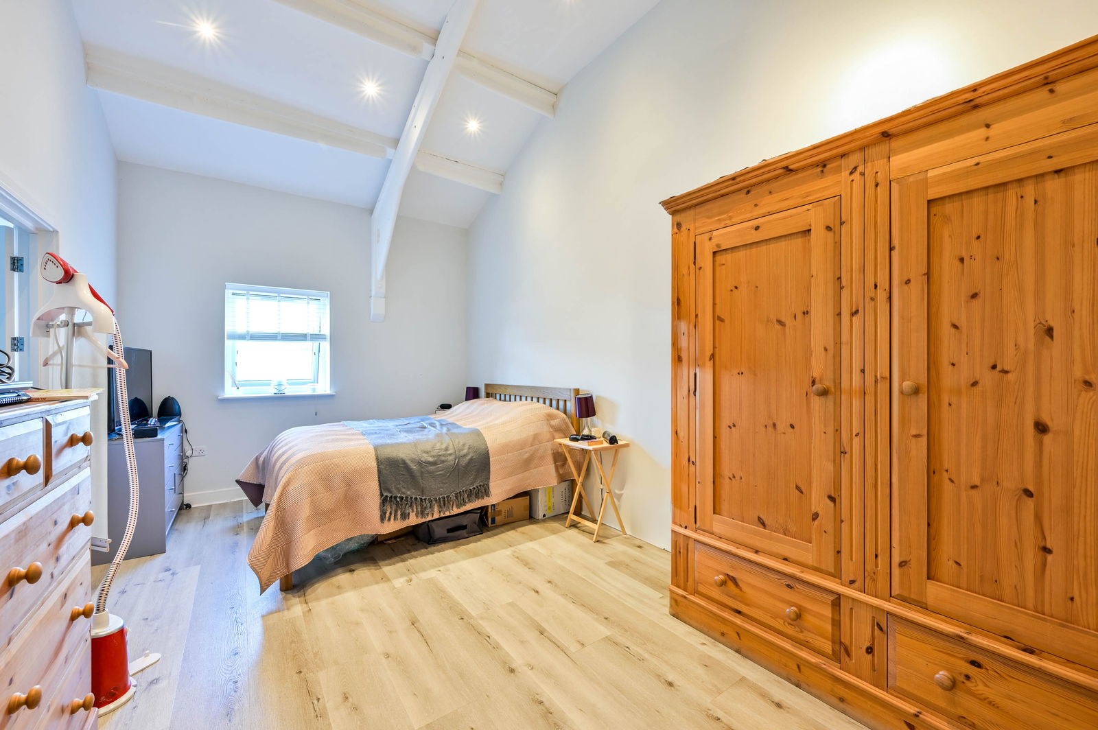 3 bed terraced house for sale, Alfold 8