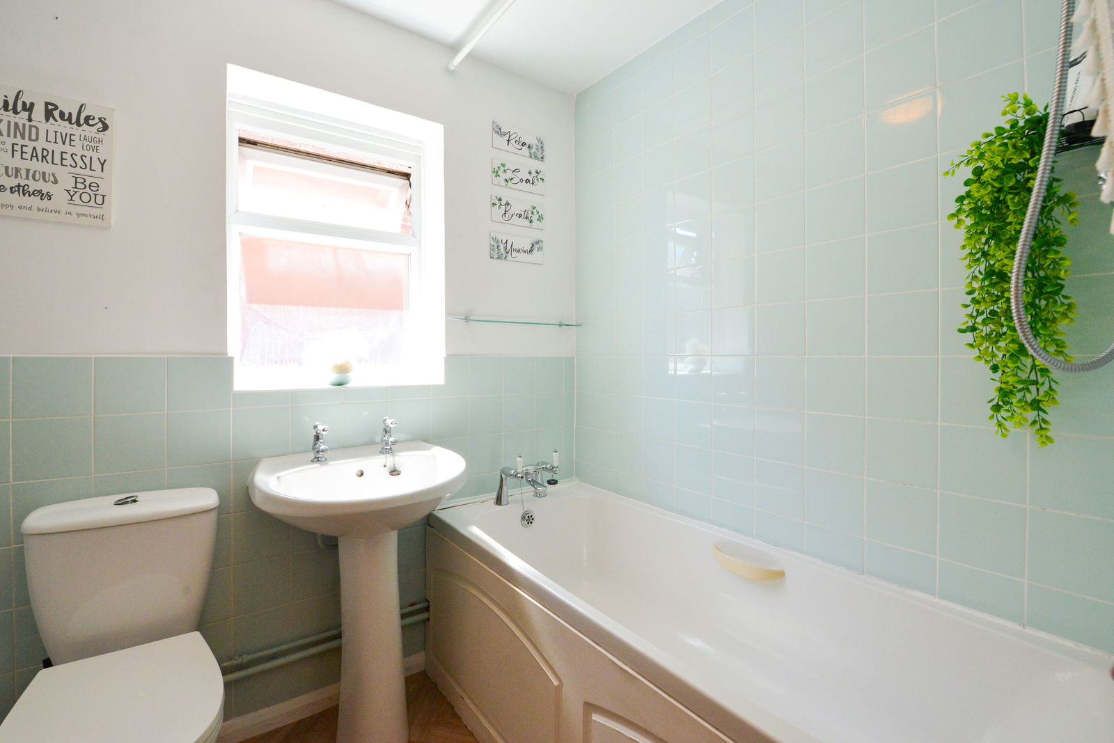 1 bed flat for sale in Kingston Road, Leatherhead  - Property Image 7