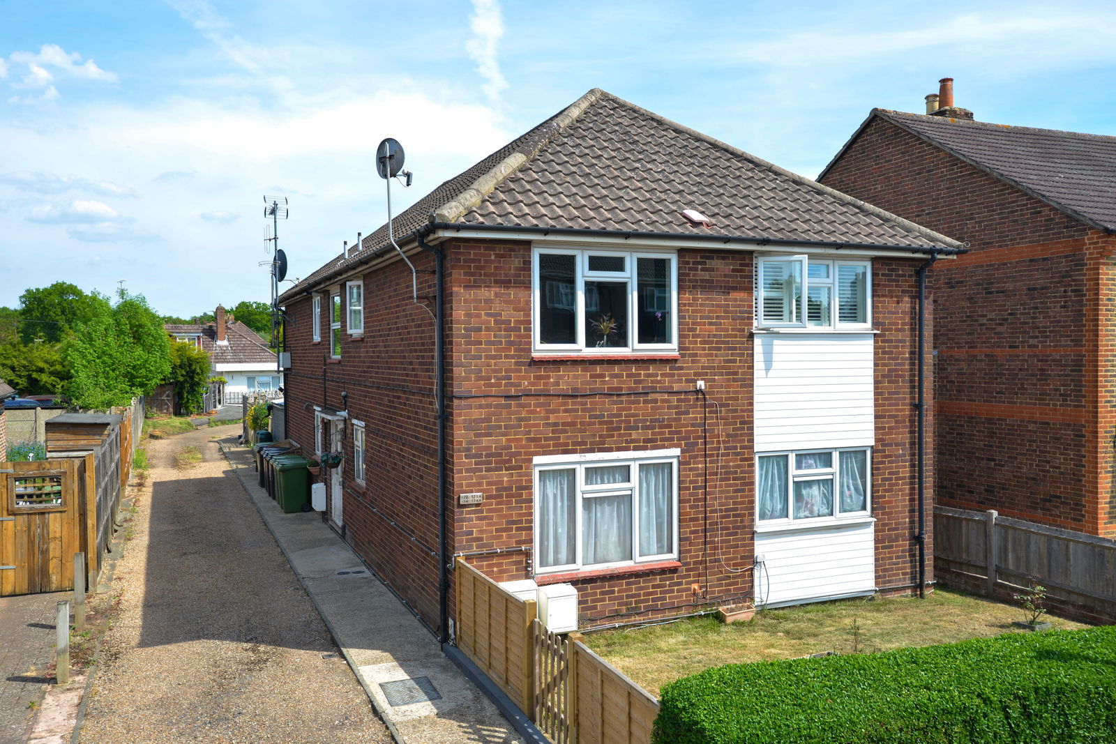 1 bed flat for sale in Kingston Road, Leatherhead  - Property Image 4