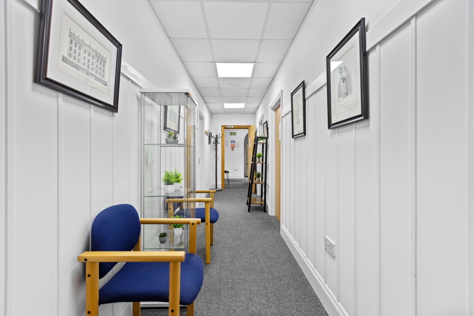 Commercial property to rent in High Street, Slough - Property Image 11