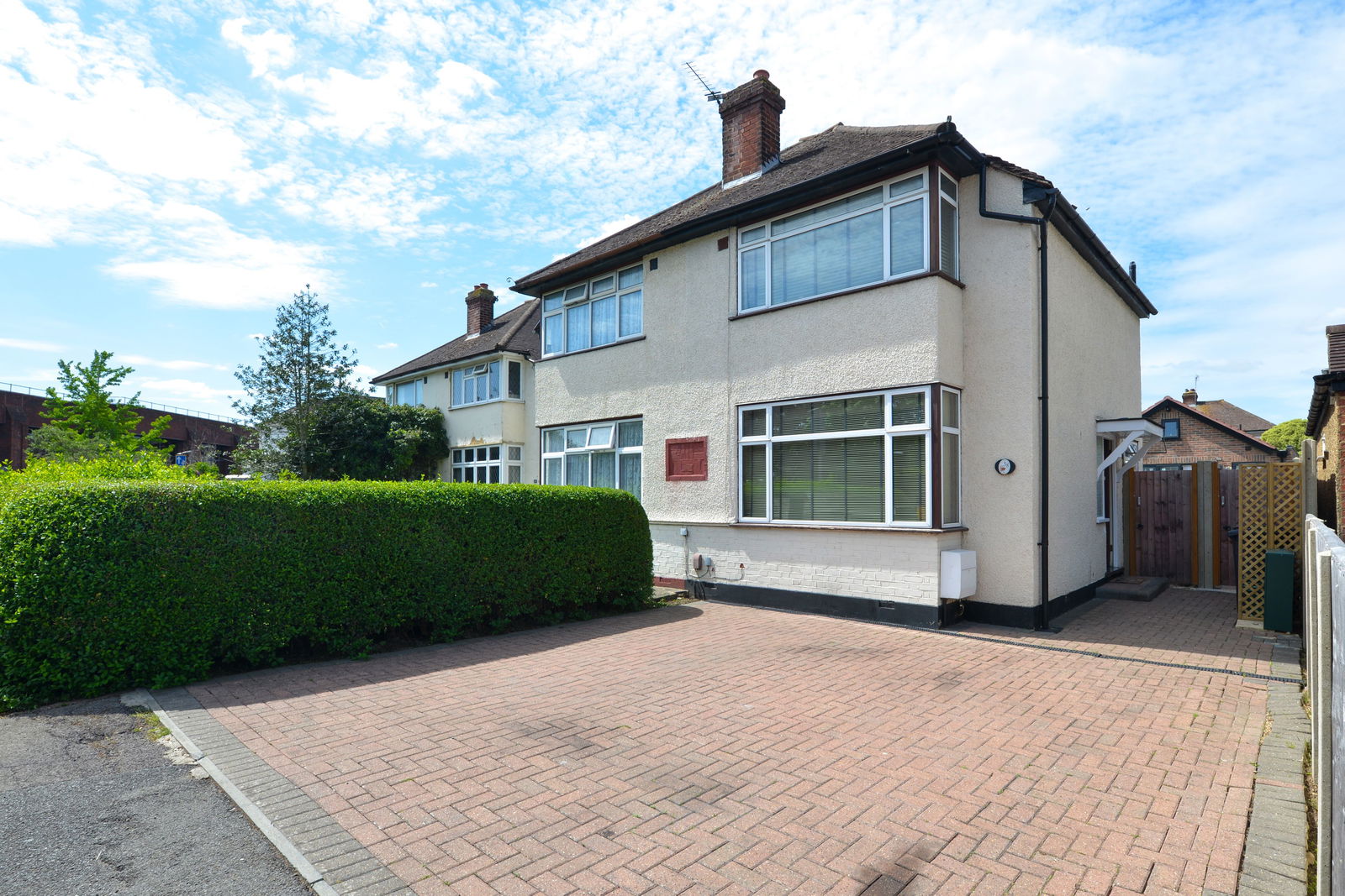 3 bed semi-detached house for sale in Oakcroft Road, Chessington - Property Image 1