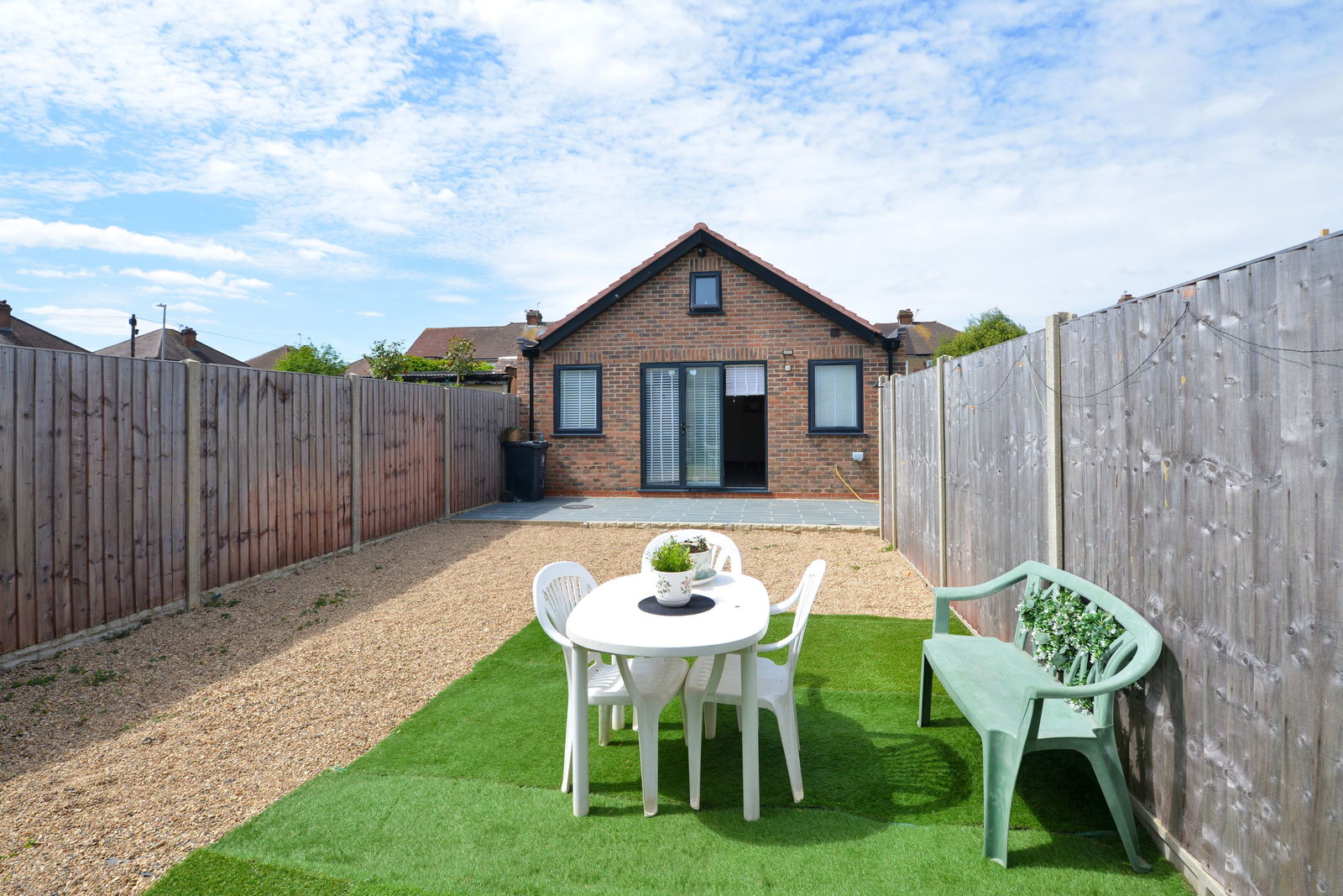3 bed semi-detached house for sale in Oakcroft Road, Chessington  - Property Image 2