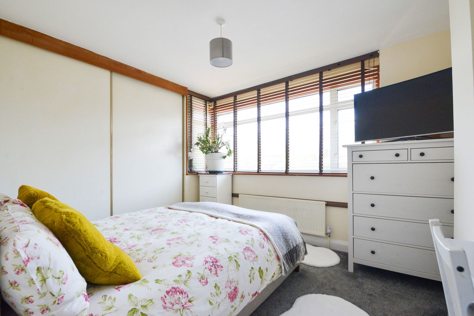 3 bed semi-detached house for sale in Oakcroft Road, Chessington 8