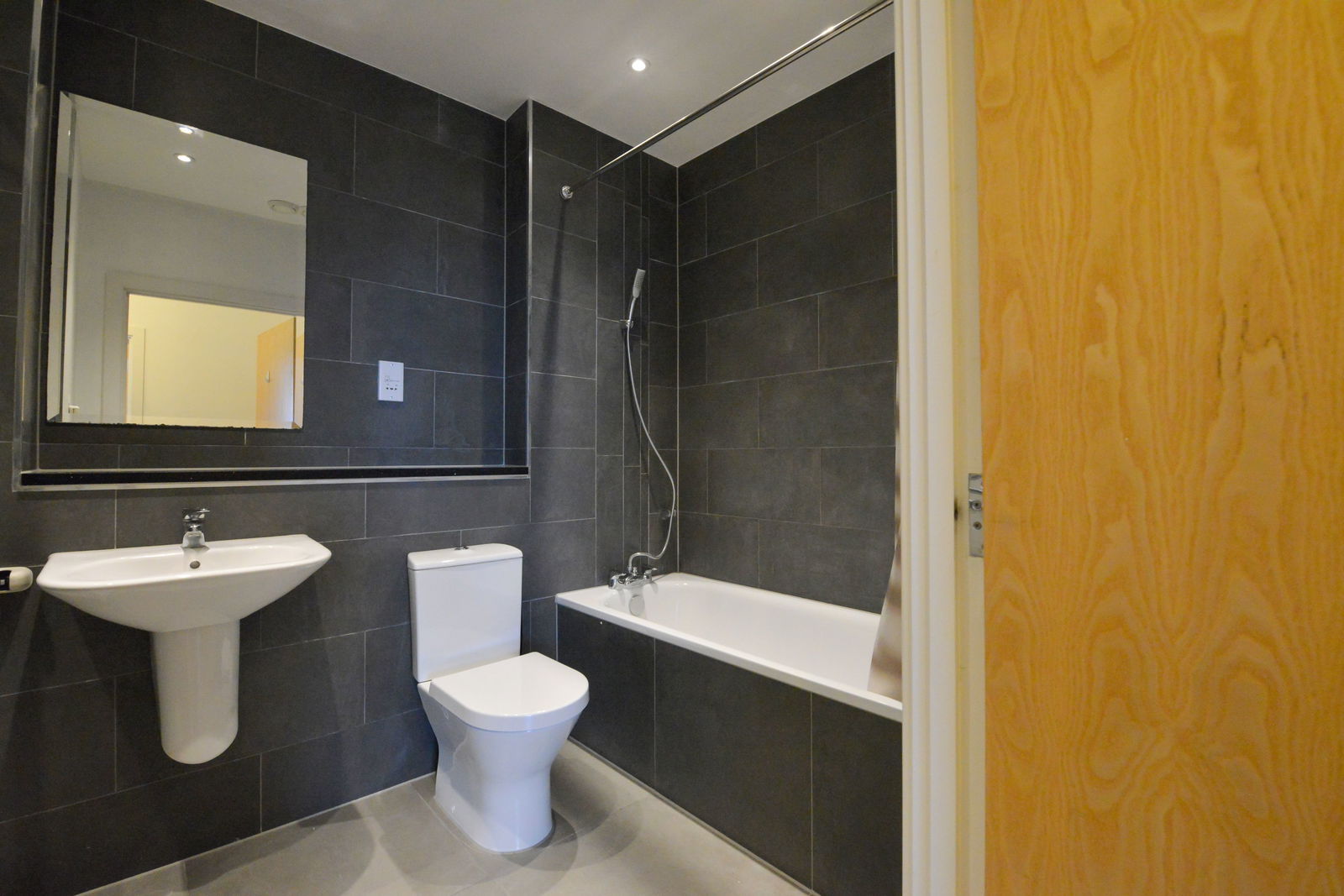 1 bed flat for sale in Sutton Court Road, Sutton  - Property Image 7