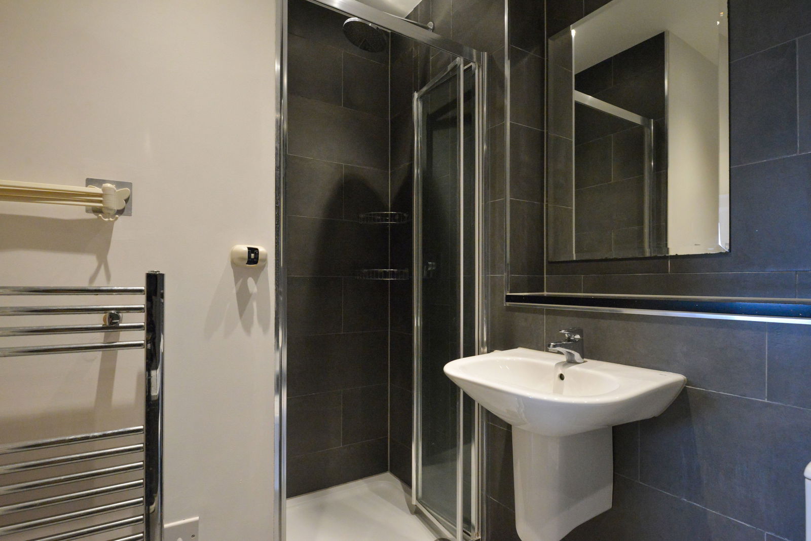 1 bed flat for sale in Sutton Court Road, Sutton  - Property Image 8