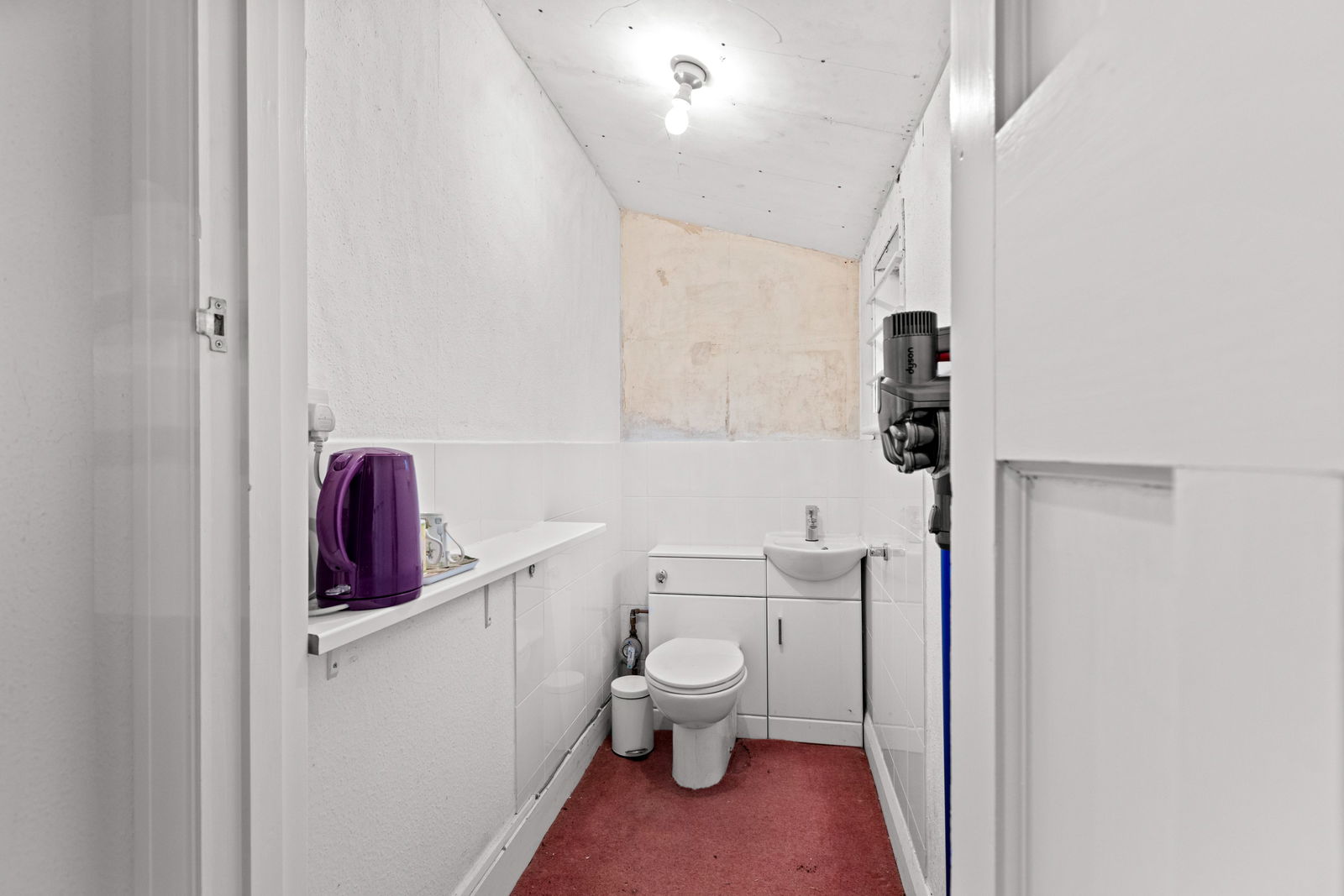 Retail property (high street) to rent in Church Road, Leatherhead 6