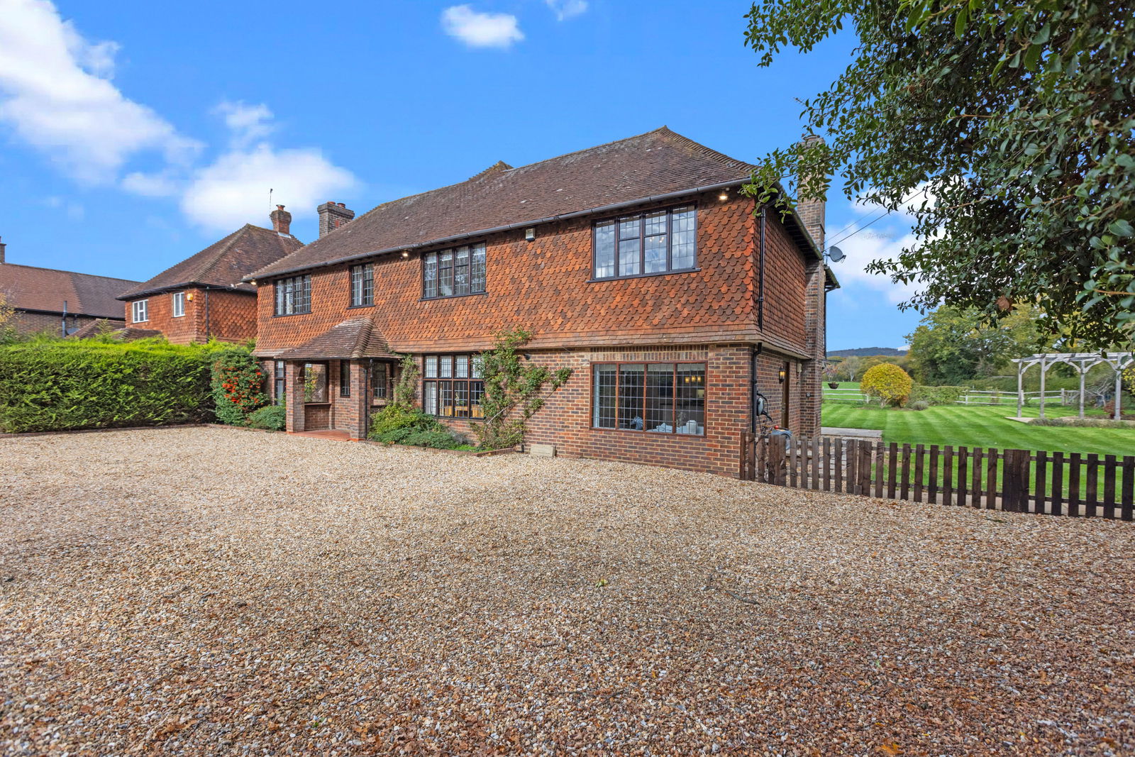 5 bed detached house for sale in Bookhurst Road, Cranleigh 1