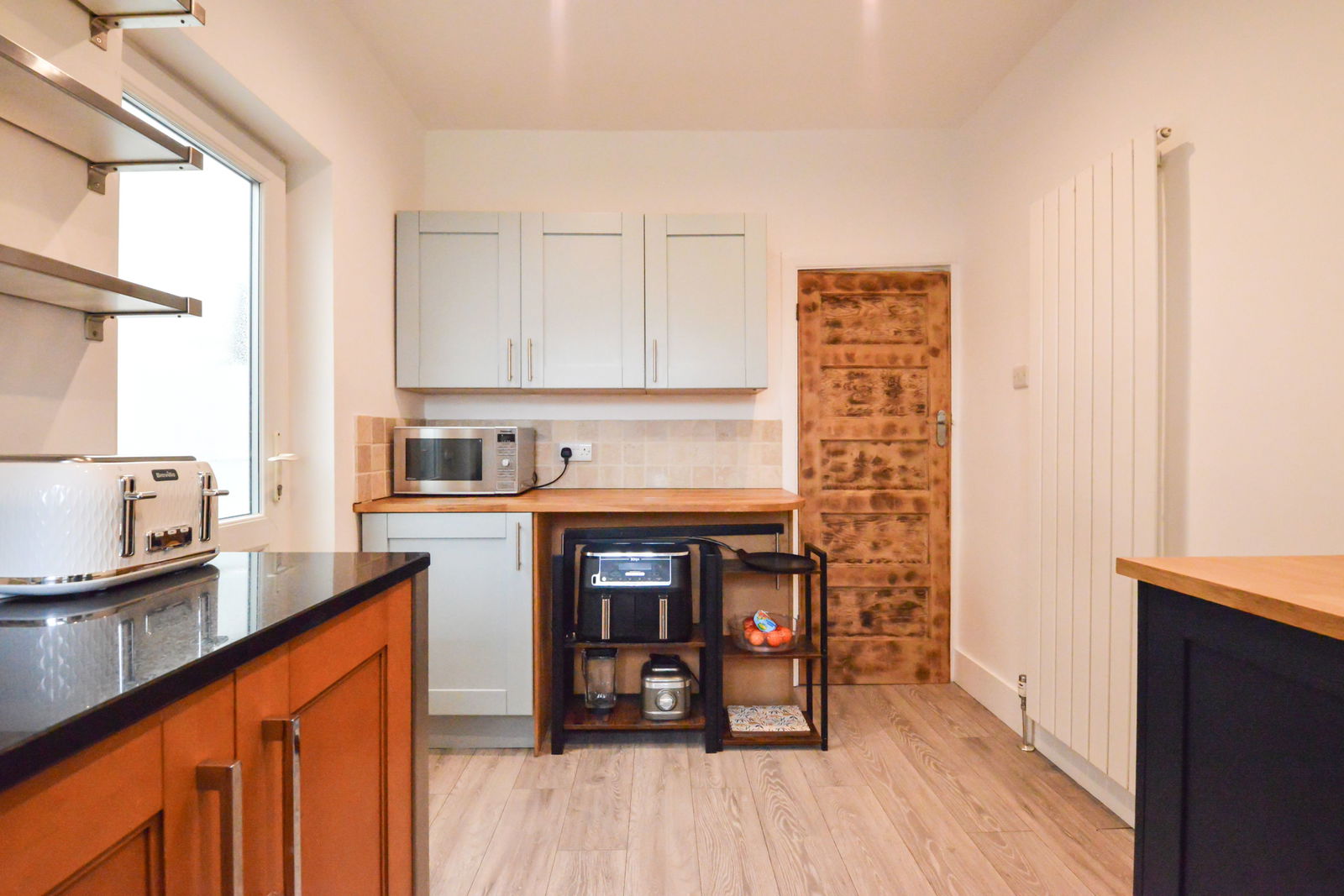 2 bed semi-detached bungalow for sale in Seaforth Gardens, Epsom  - Property Image 3