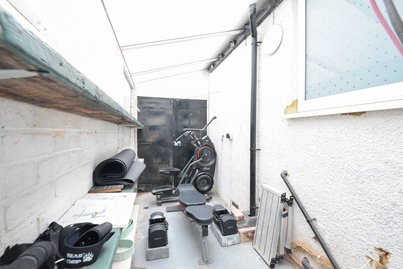 2 bed semi-detached bungalow for sale in Seaforth Gardens, Epsom 9