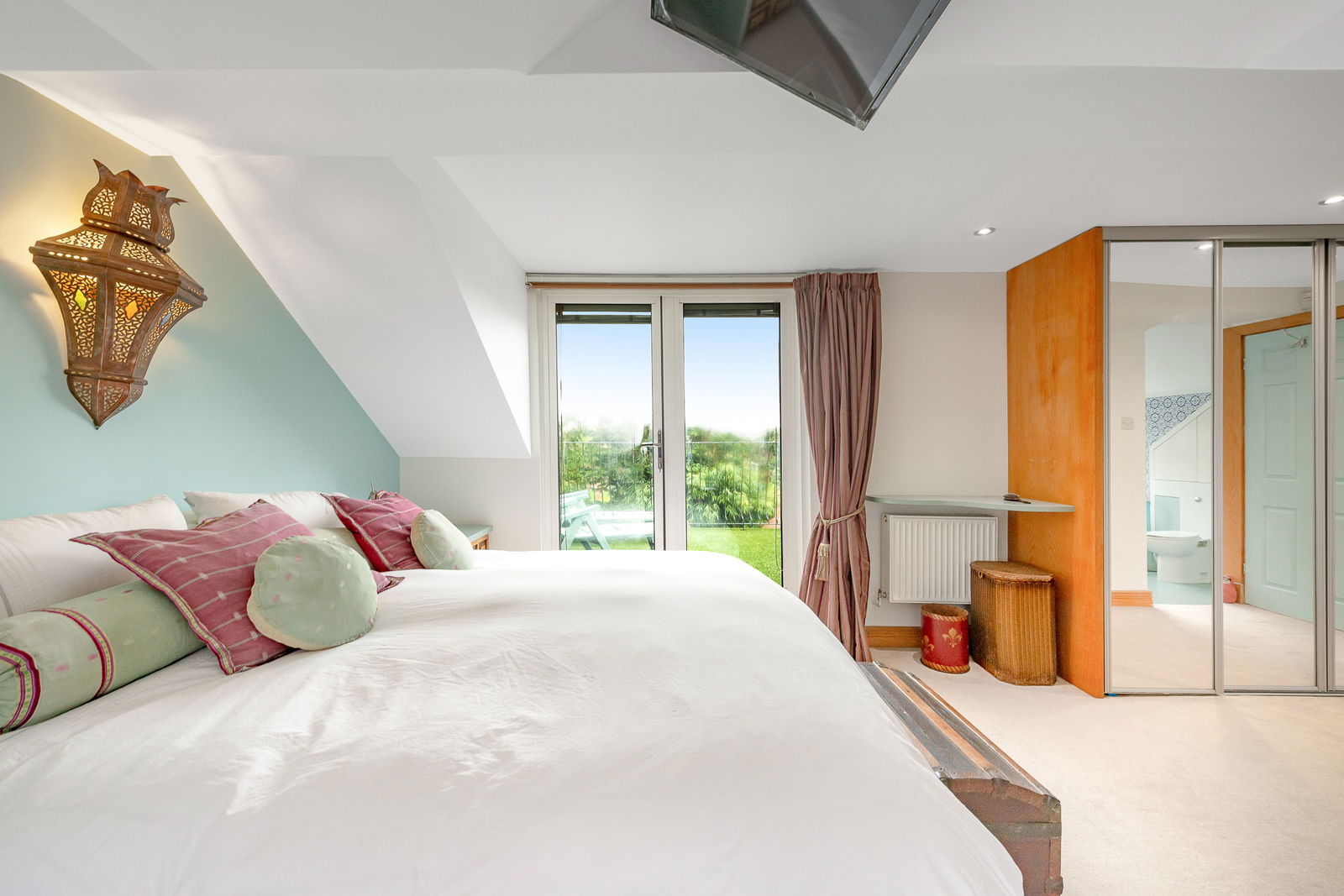 6 bed detached house for sale in Convent Lane, Cobham  - Property Image 38