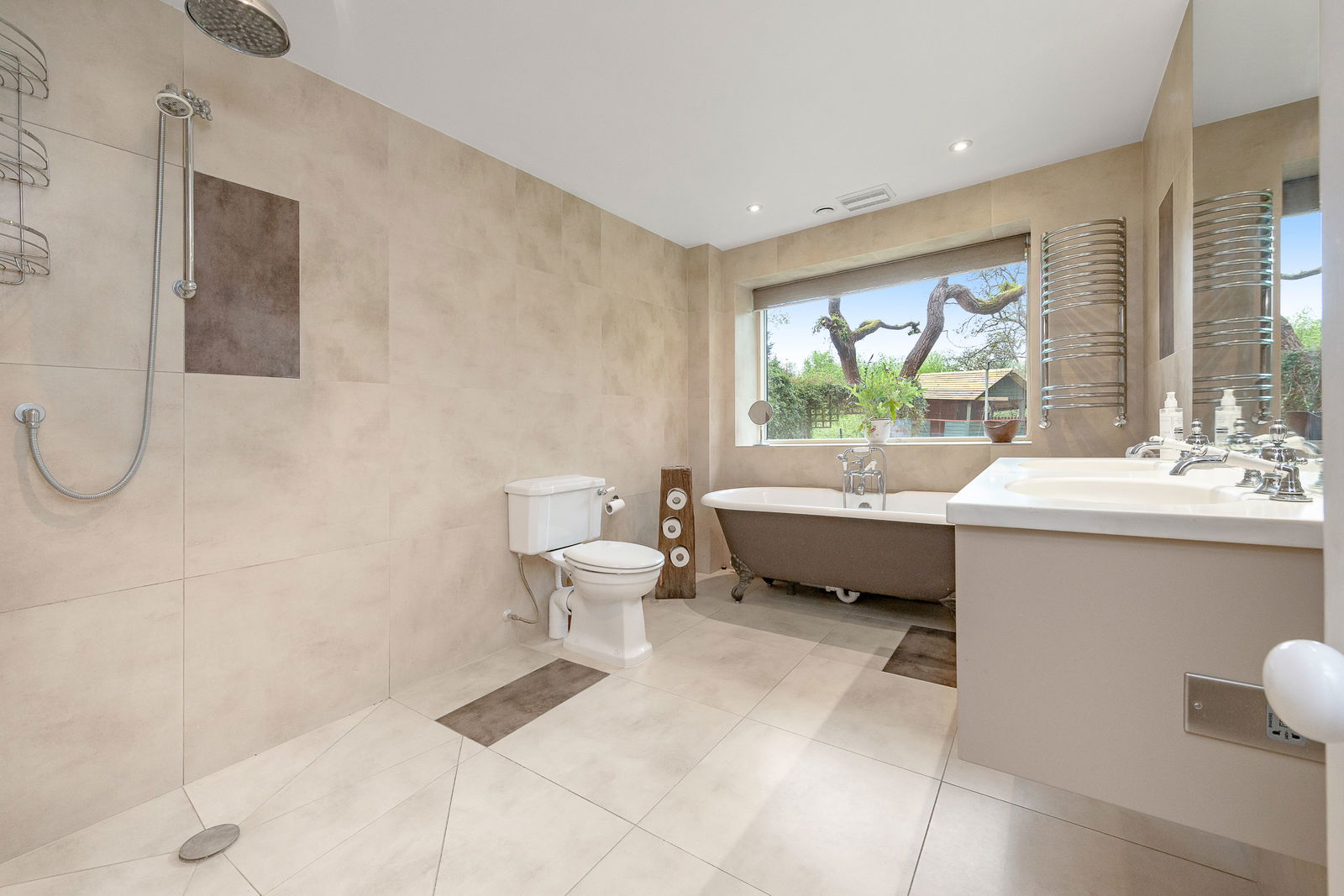 6 bed detached house for sale in Convent Lane, Cobham  - Property Image 15