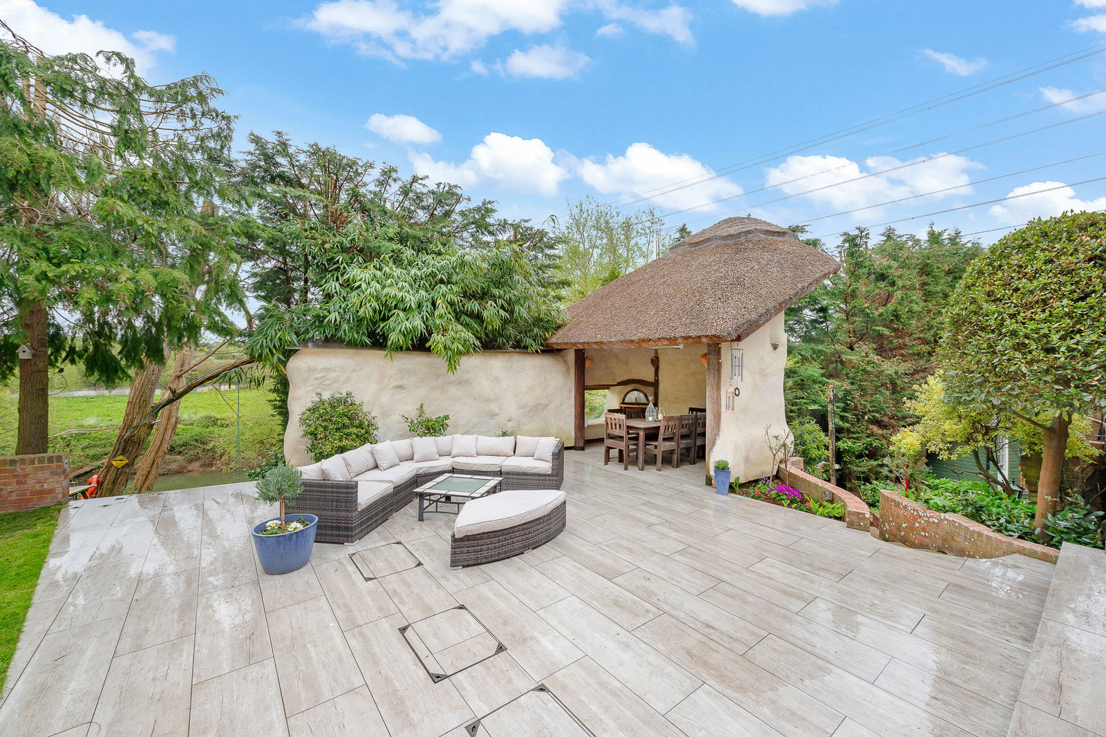 6 bed detached house for sale in Convent Lane, Cobham  - Property Image 17