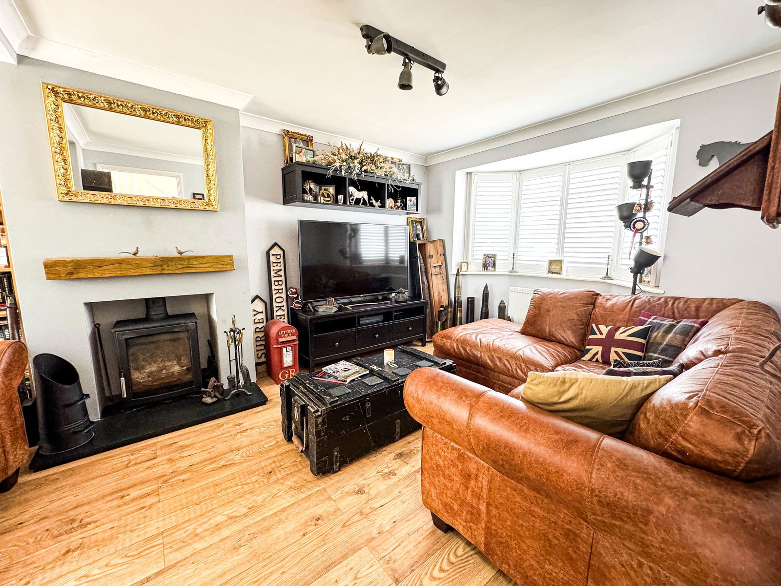 3 bed semi-detached house for sale in Strathcona Avenue, Leatherhead  - Property Image 5
