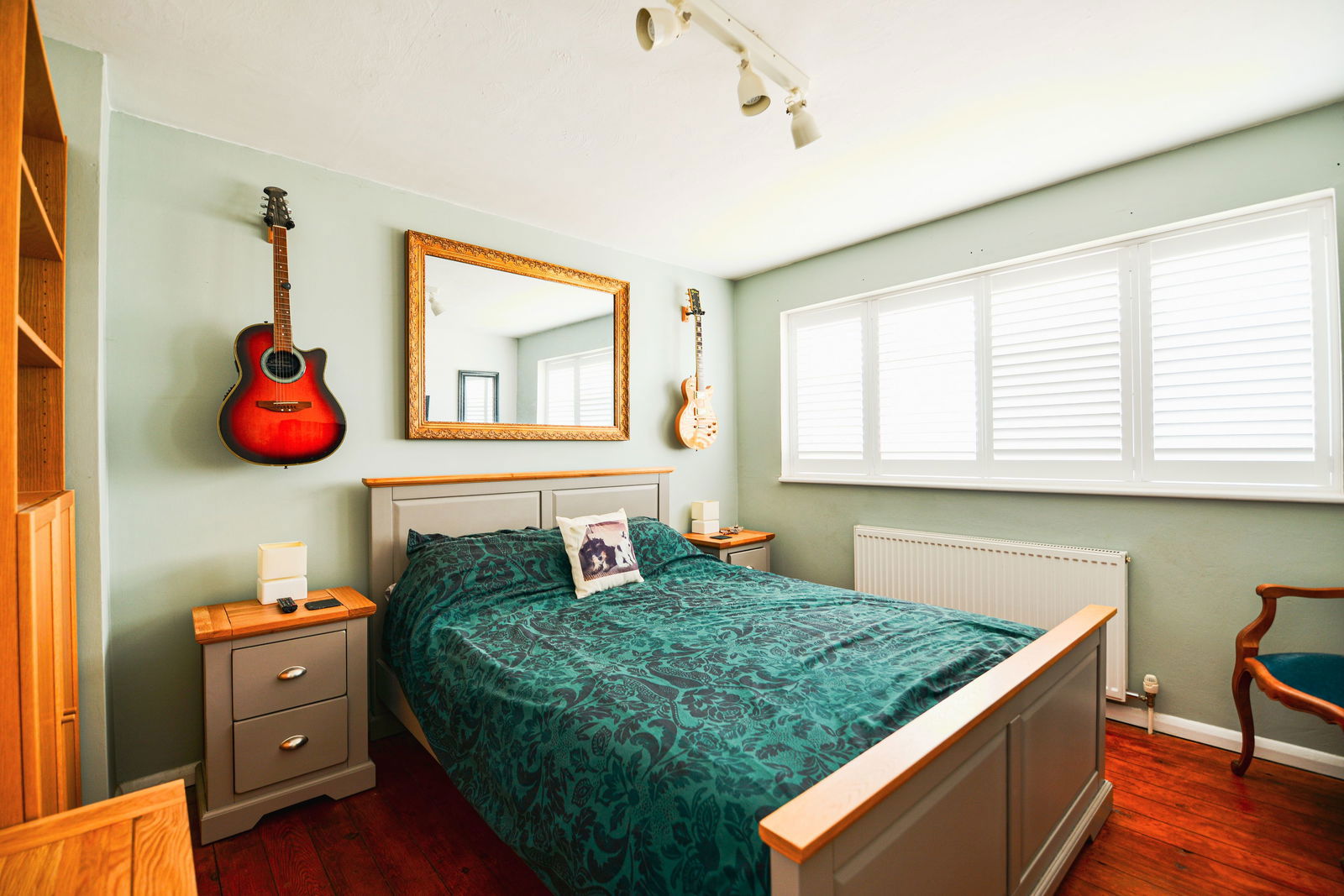 3 bed semi-detached house for sale in Strathcona Avenue, Leatherhead  - Property Image 9