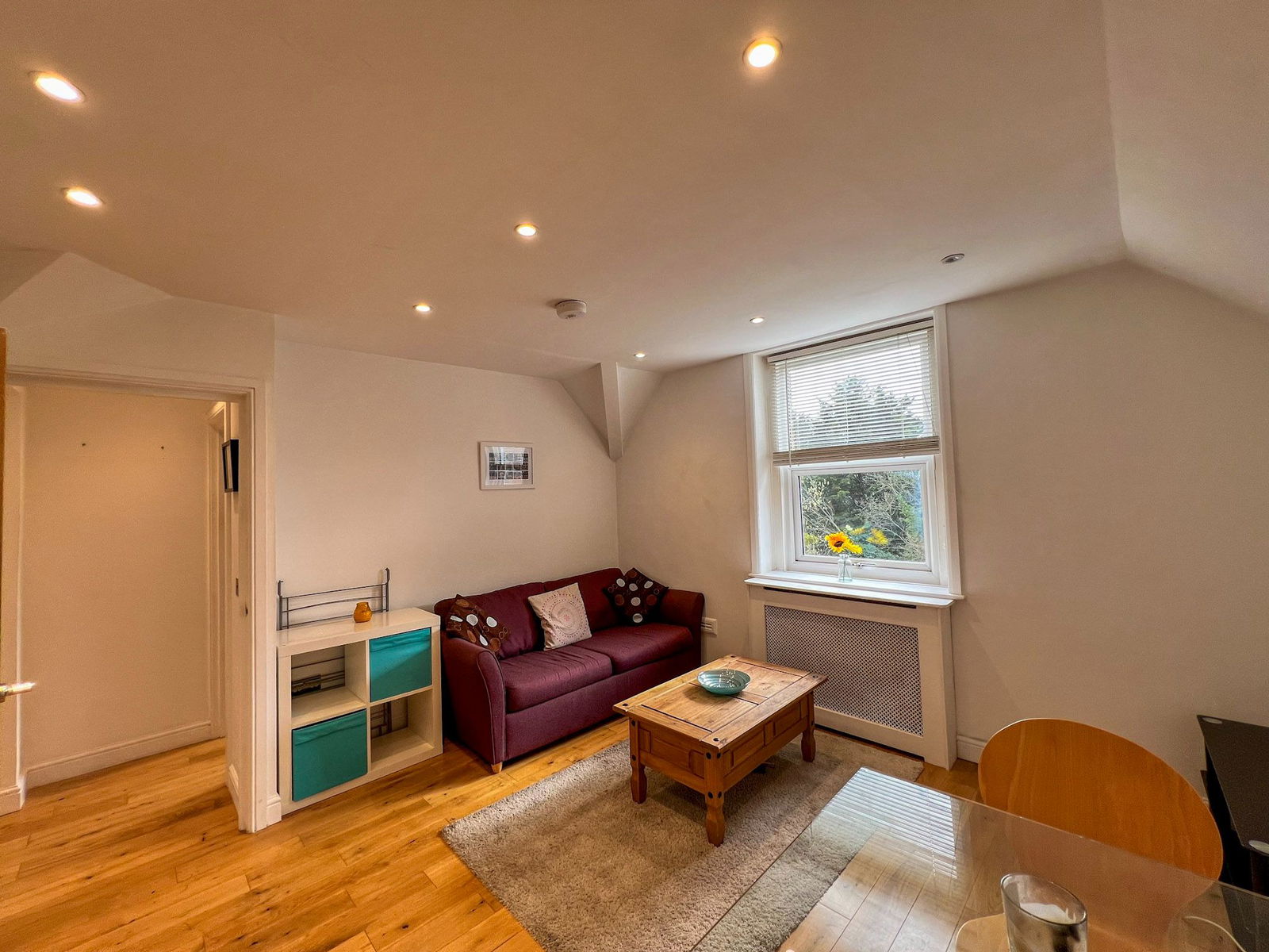 1 bed flat for sale in Station Road, Leatherhead 4