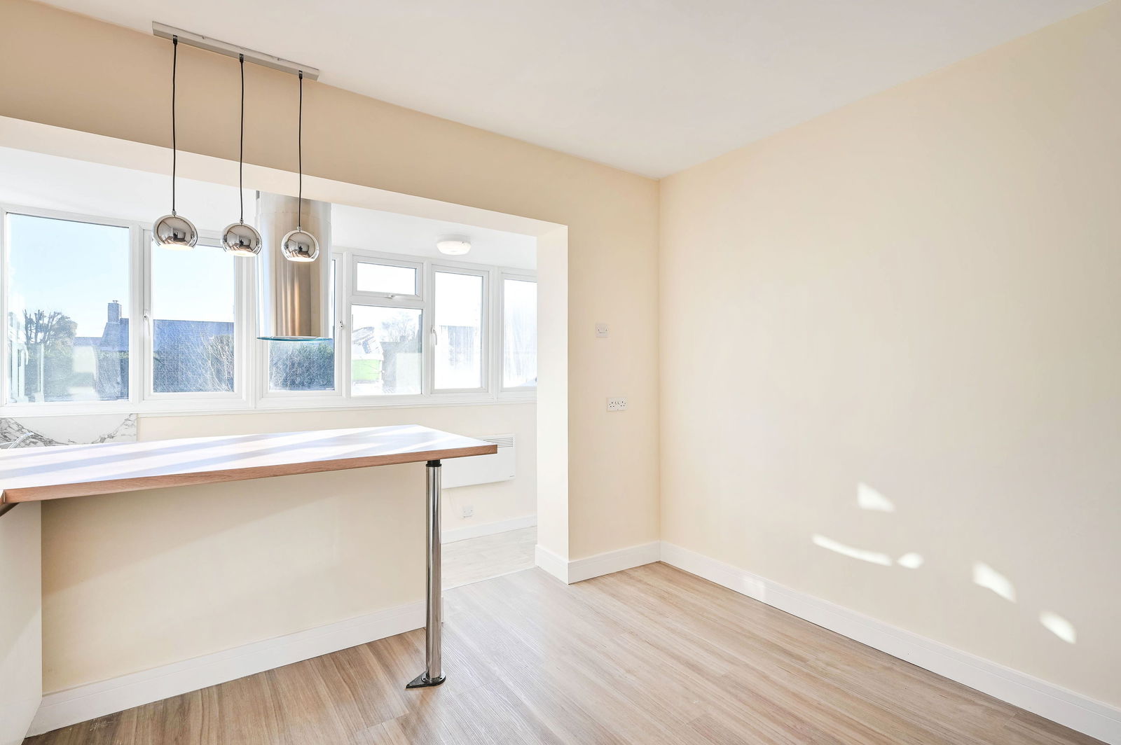 2 bed flat to rent in London Road, Guildford  - Property Image 8