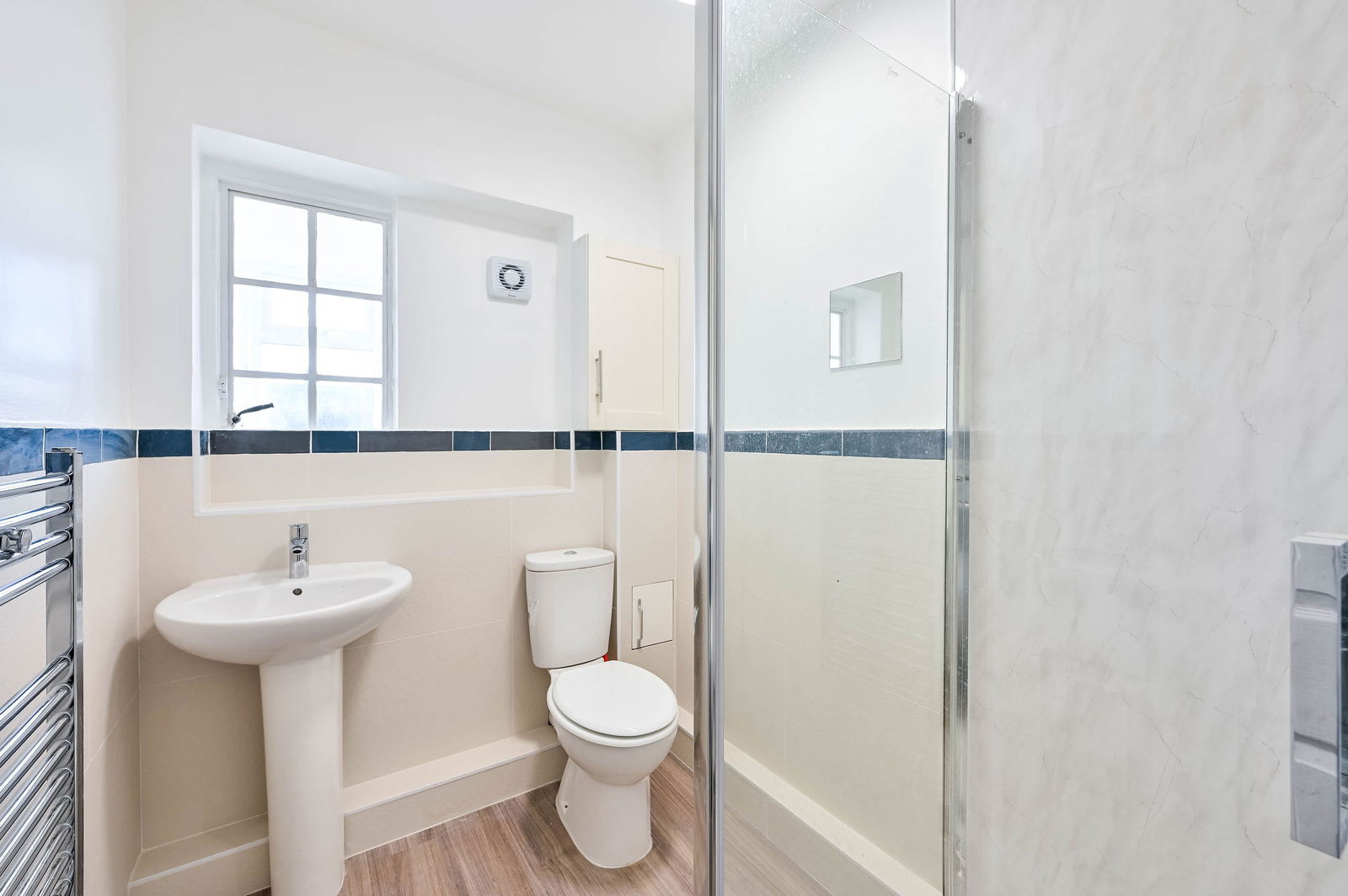 2 bed flat to rent in London Road, Guildford  - Property Image 5