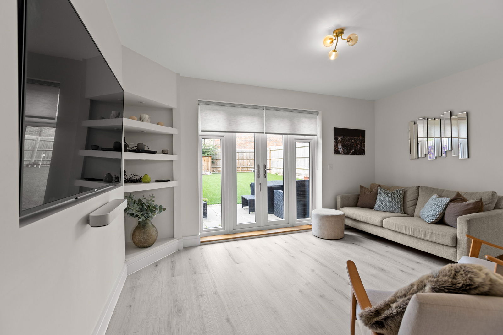 3 bed terraced house to rent, Leatherhead 7