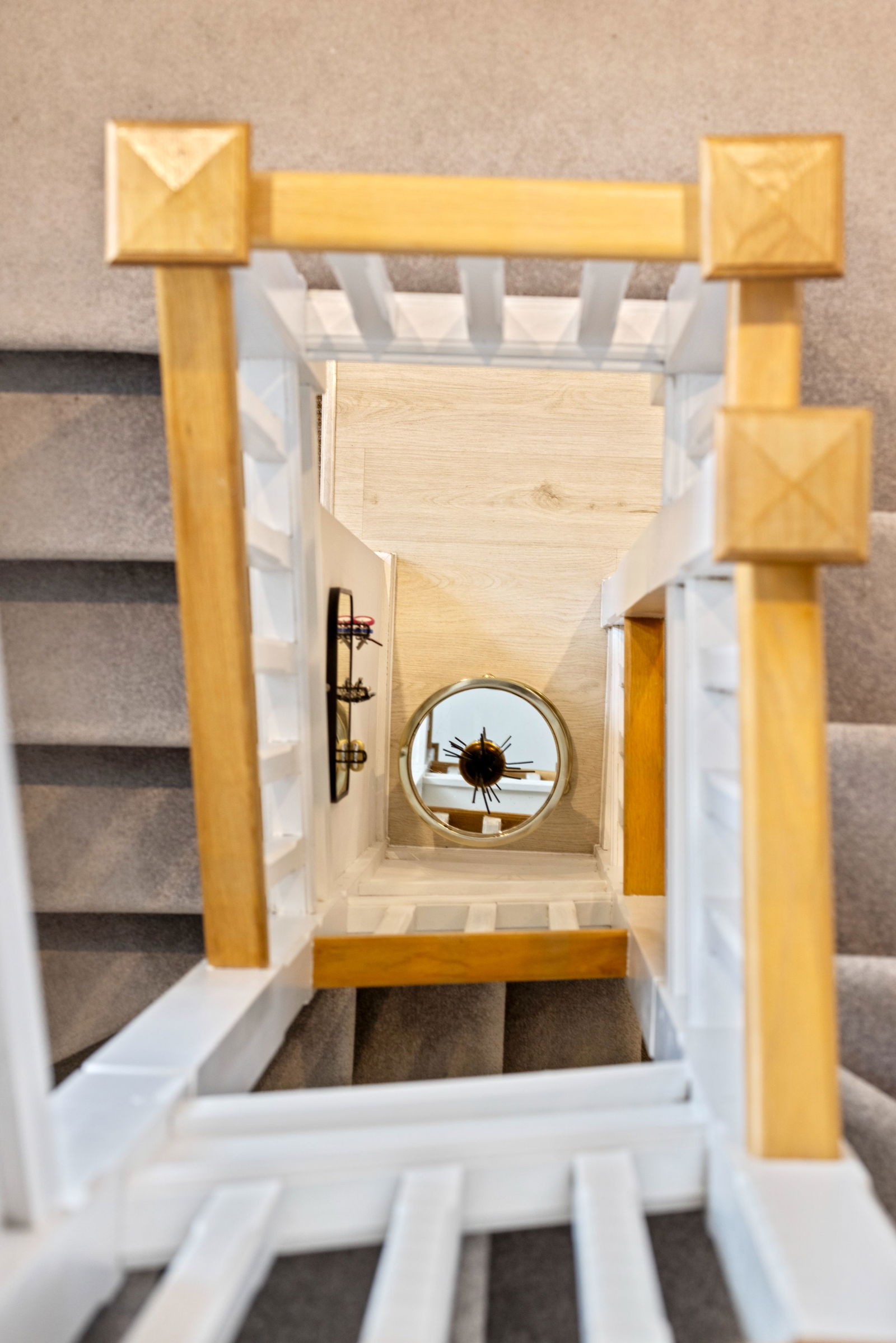 3 bed terraced house to rent, Leatherhead 17