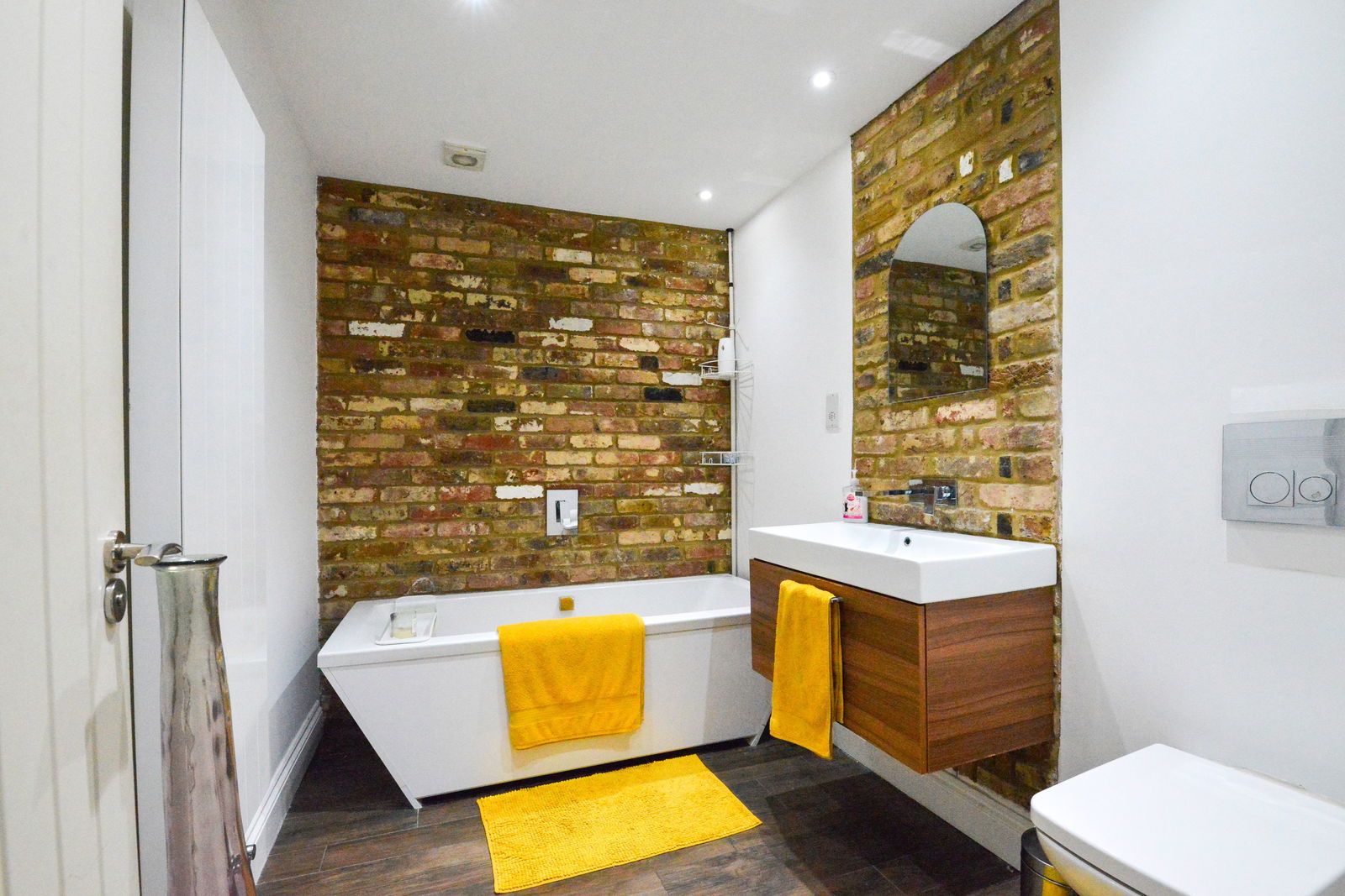 5 bed bungalow for sale in Green Lane, Staines-upon-thames 12