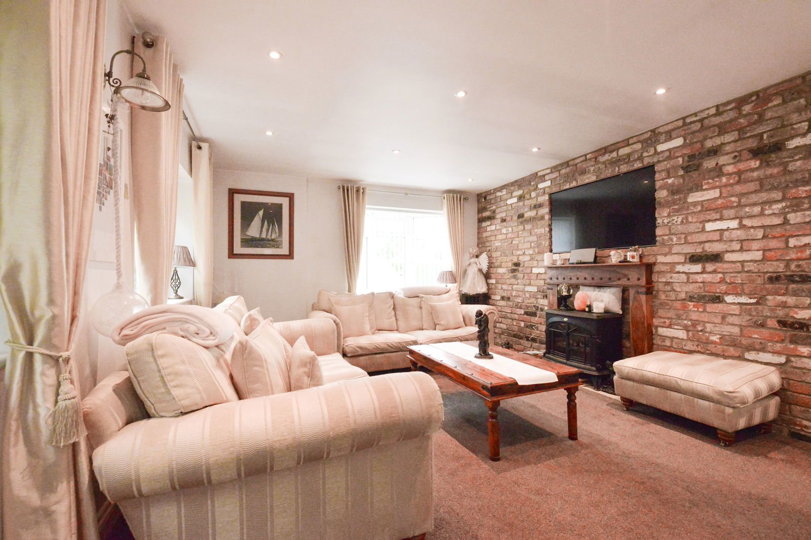 5 bed bungalow for sale in Green Lane, Staines-upon-thames 19