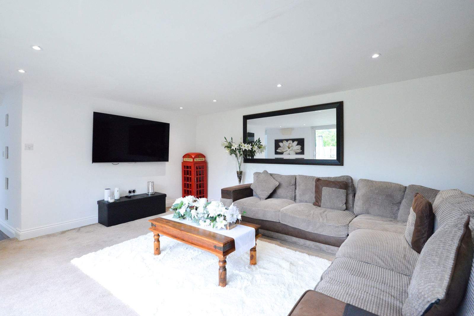 5 bed bungalow for sale in Green Lane, Staines-upon-thames 13