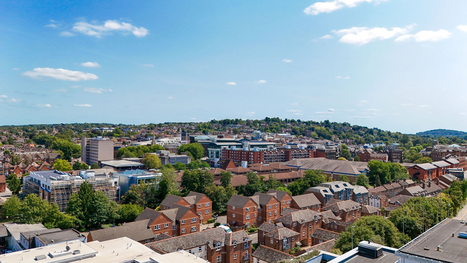 2 bed penthouse for sale in Station View, Guildford 3