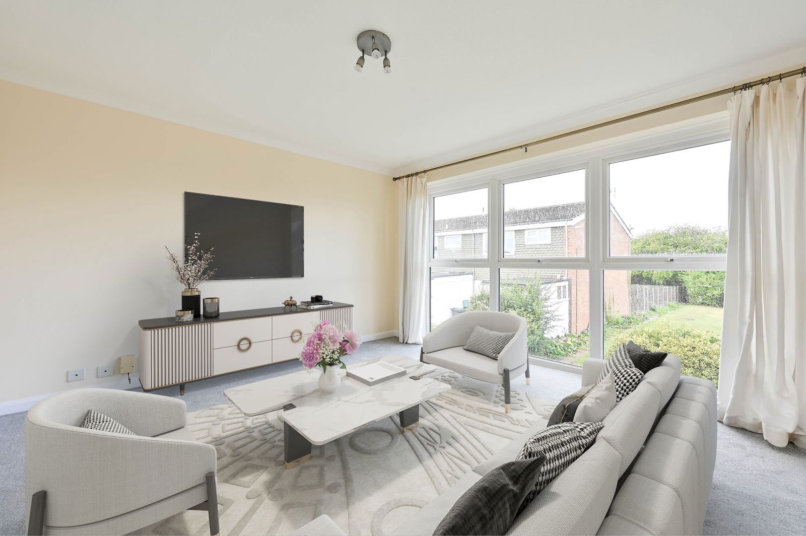 2 bed flat for sale in Windsor Close, Guildford 1