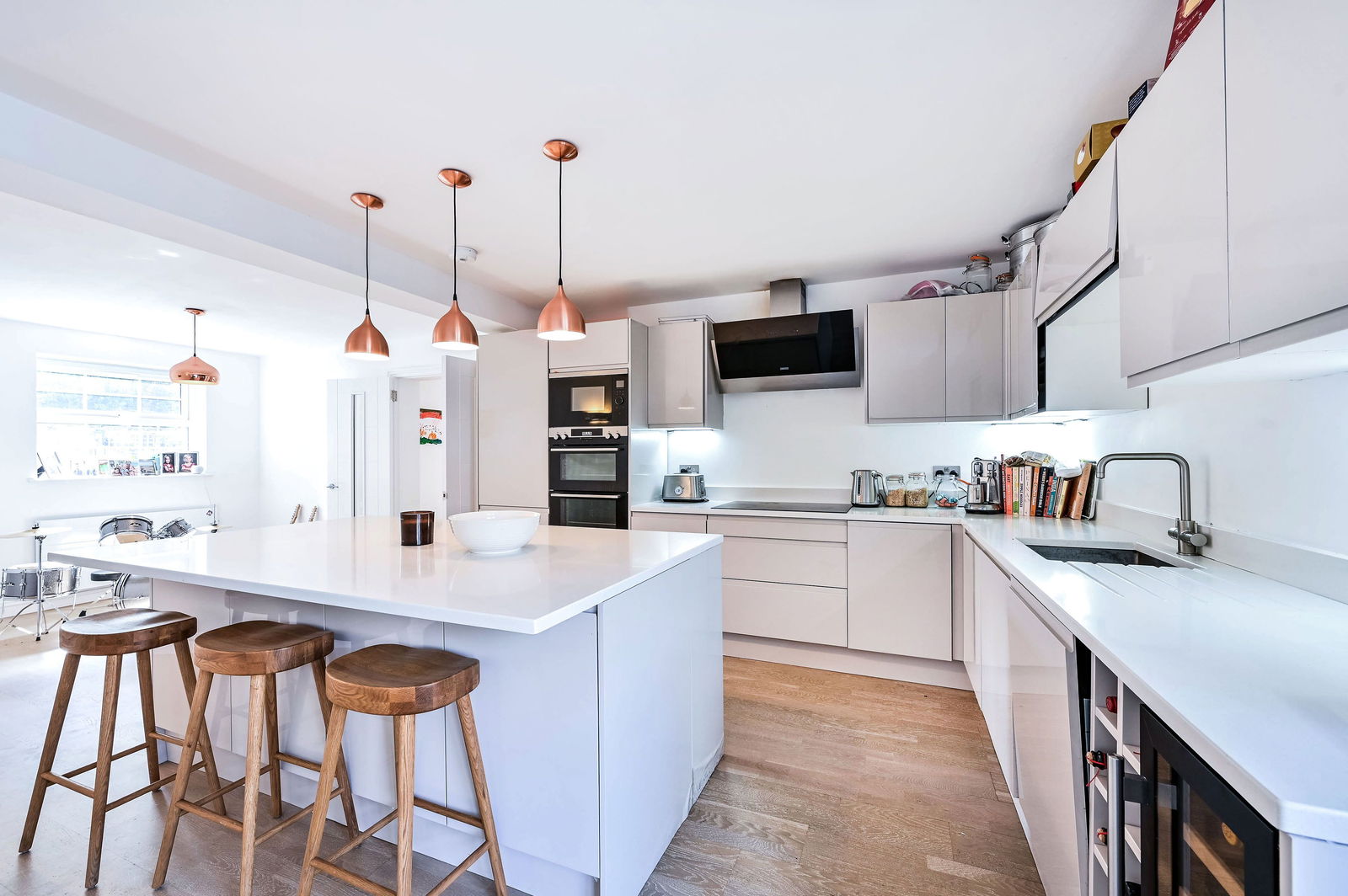 4 bed detached house for sale in Victoria Road, Guildford 2