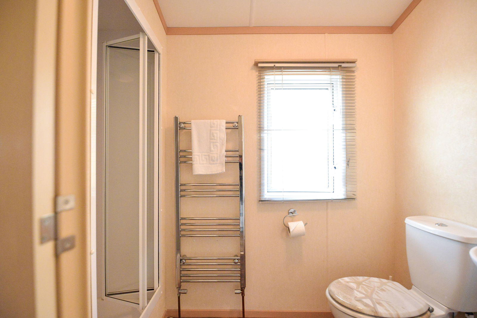 2 bed for sale in Farley Green, Guildford  - Property Image 11