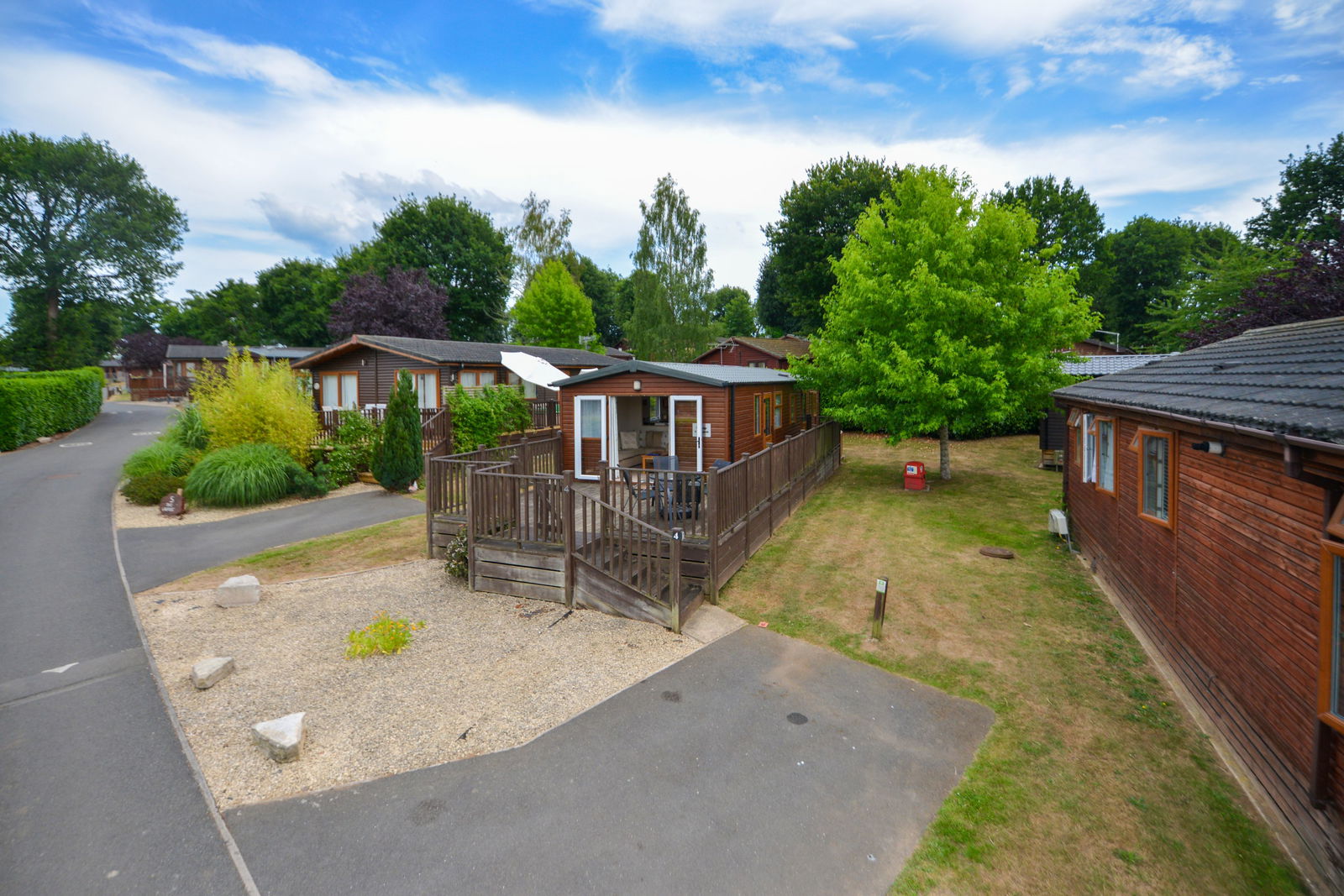 2 bed for sale in Farley Green, Guildford  - Property Image 13