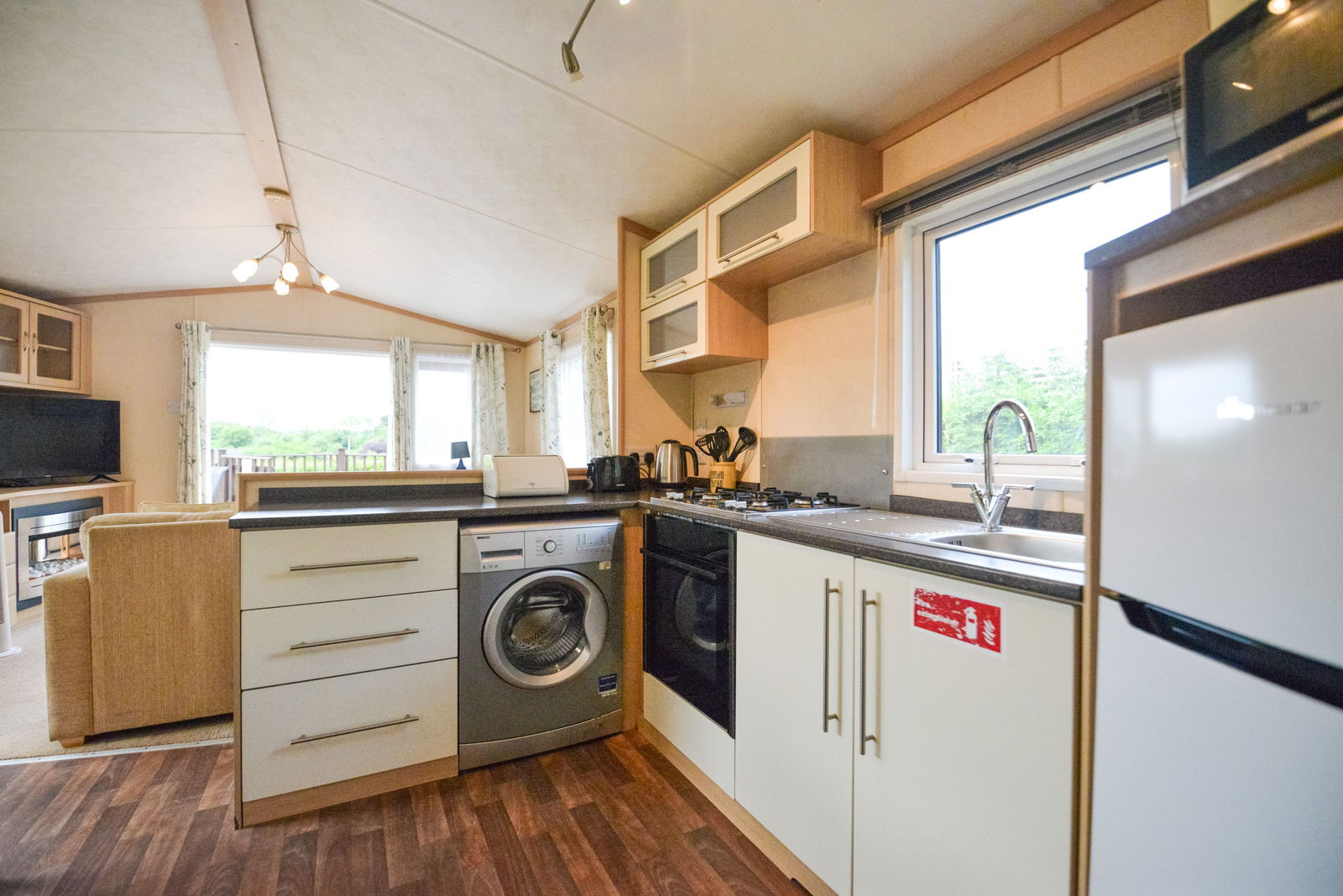 2 bed for sale in Farley Green, Guildford  - Property Image 8