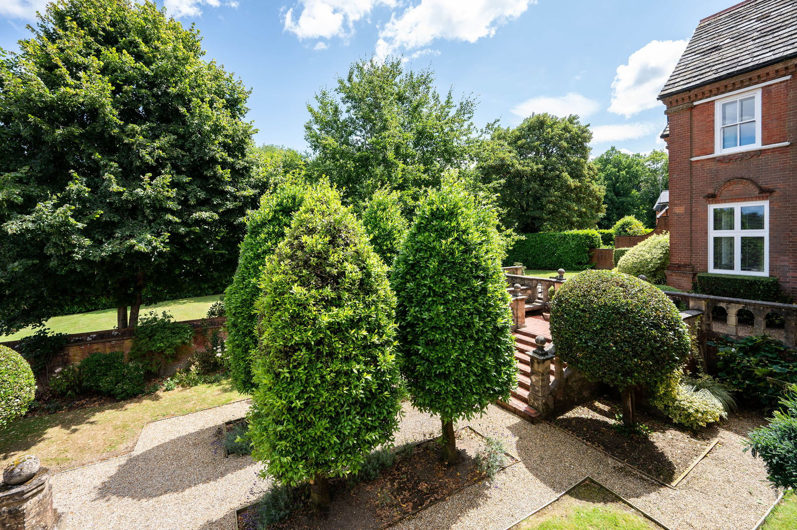 3 bed maisonette for sale in Ranmore Common, Dorking 19