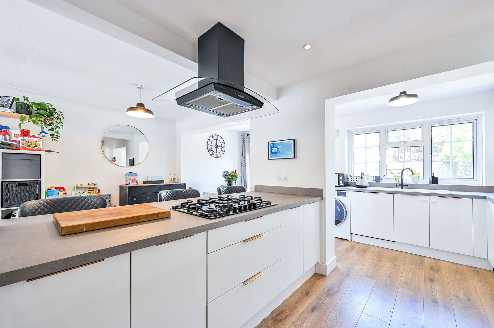 3 bed terraced house for sale in De Lara Way, Woking  - Property Image 5