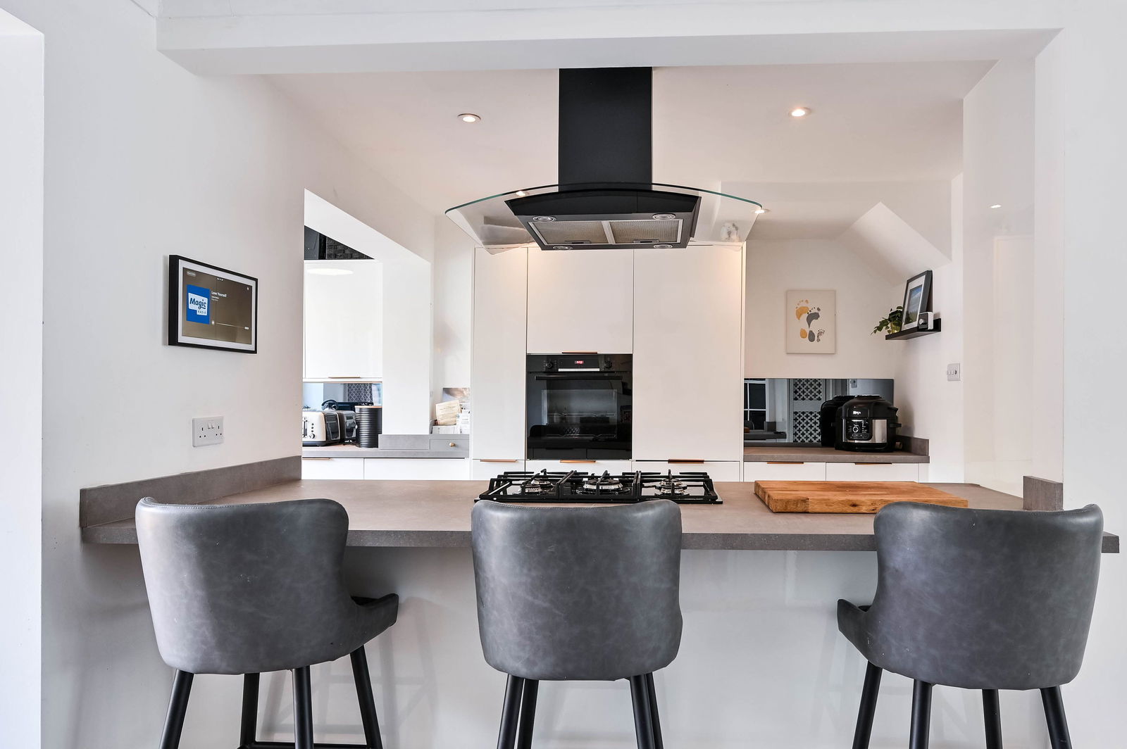 3 bed terraced house for sale in De Lara Way, Woking  - Property Image 6