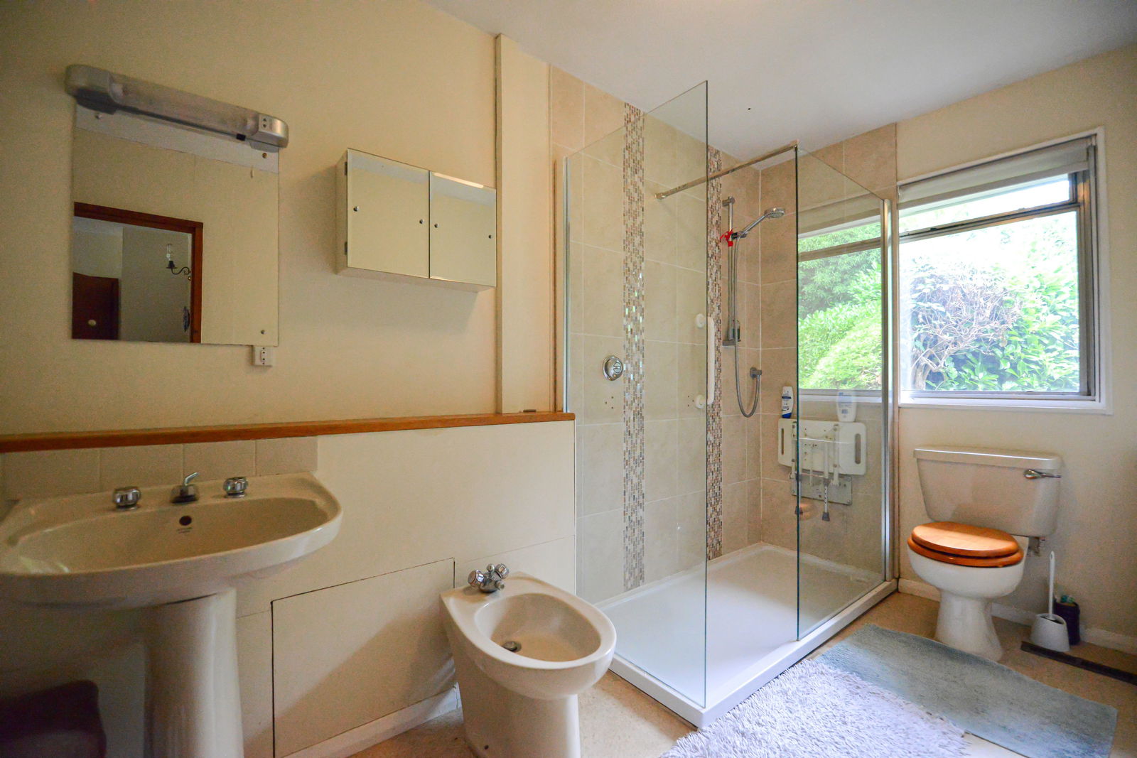 3 bed bungalow for sale in Little Bookham Street, Leatherhead 14