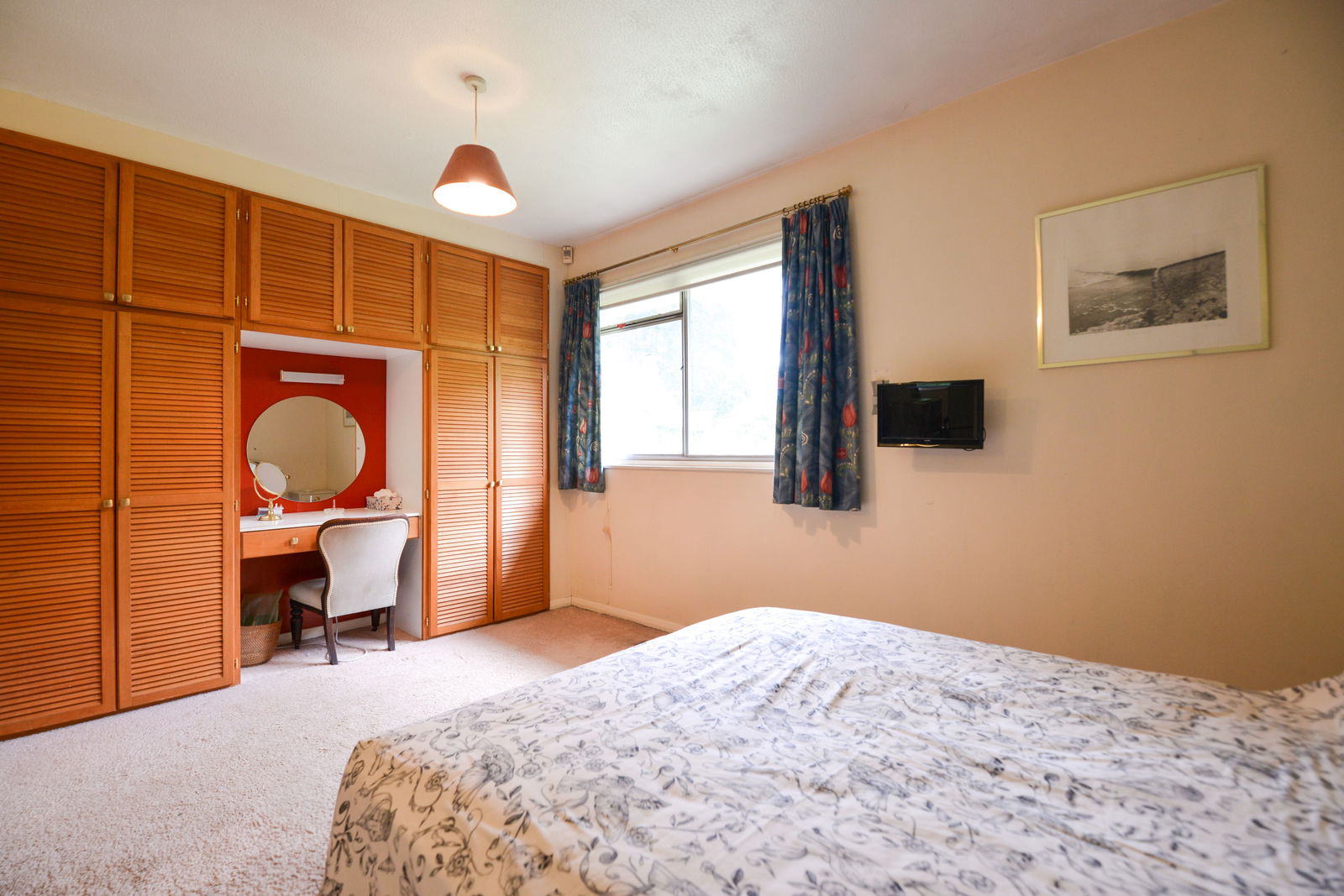 3 bed bungalow for sale in Little Bookham Street, Leatherhead  - Property Image 14