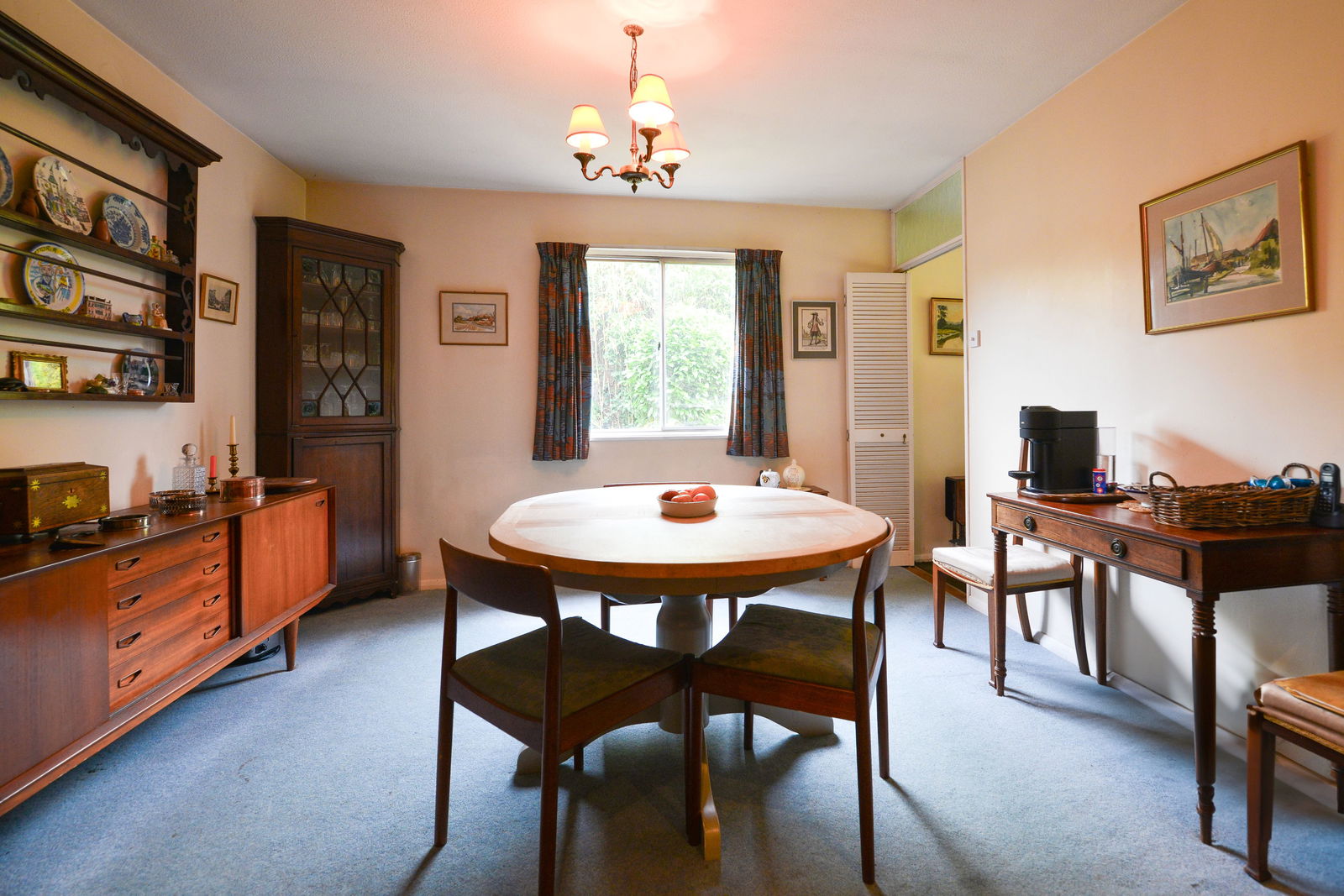 3 bed bungalow for sale in Little Bookham Street, Leatherhead 11