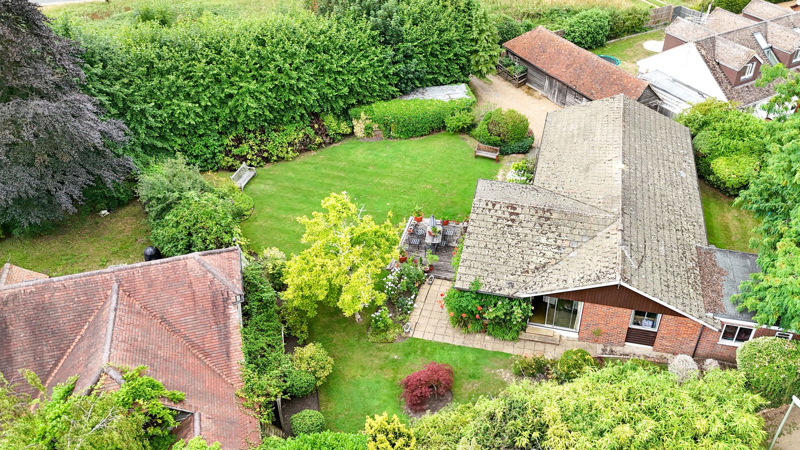 3 bed bungalow for sale in Little Bookham Street, Leatherhead 1