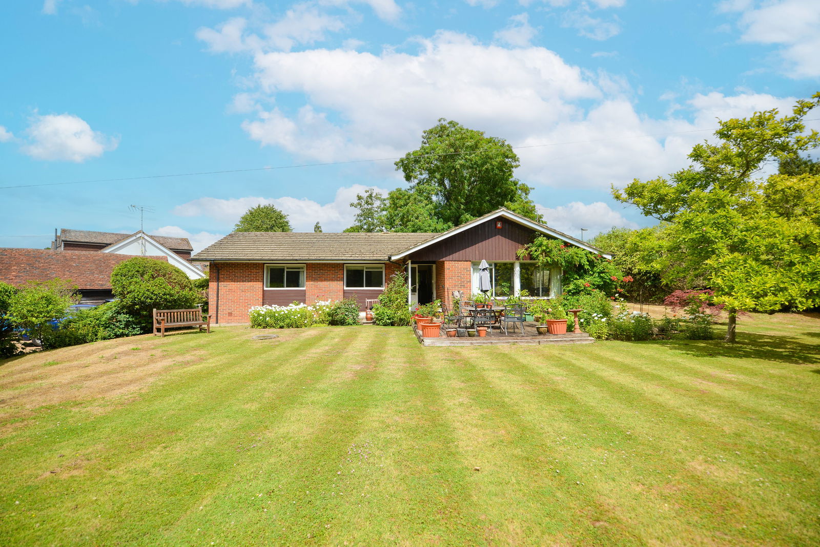 3 bed bungalow for sale in Little Bookham Street, Leatherhead - Property Image 1