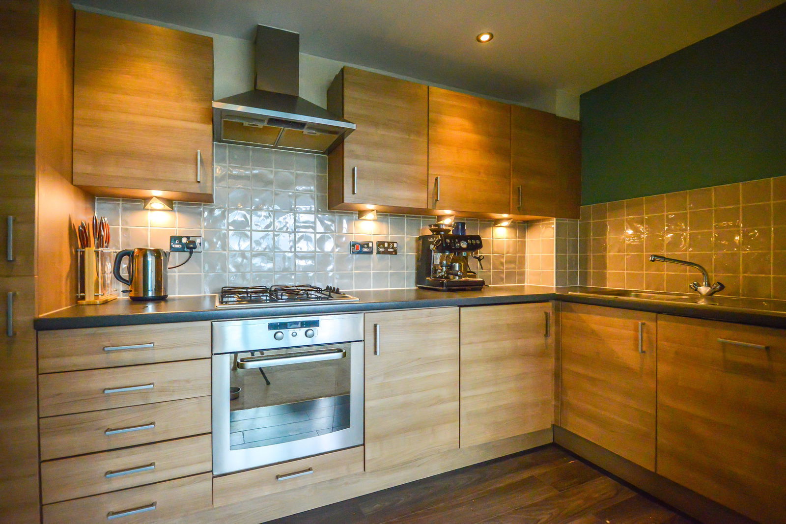 1 bed flat for sale in Buffers Lane, Leatherhead 4